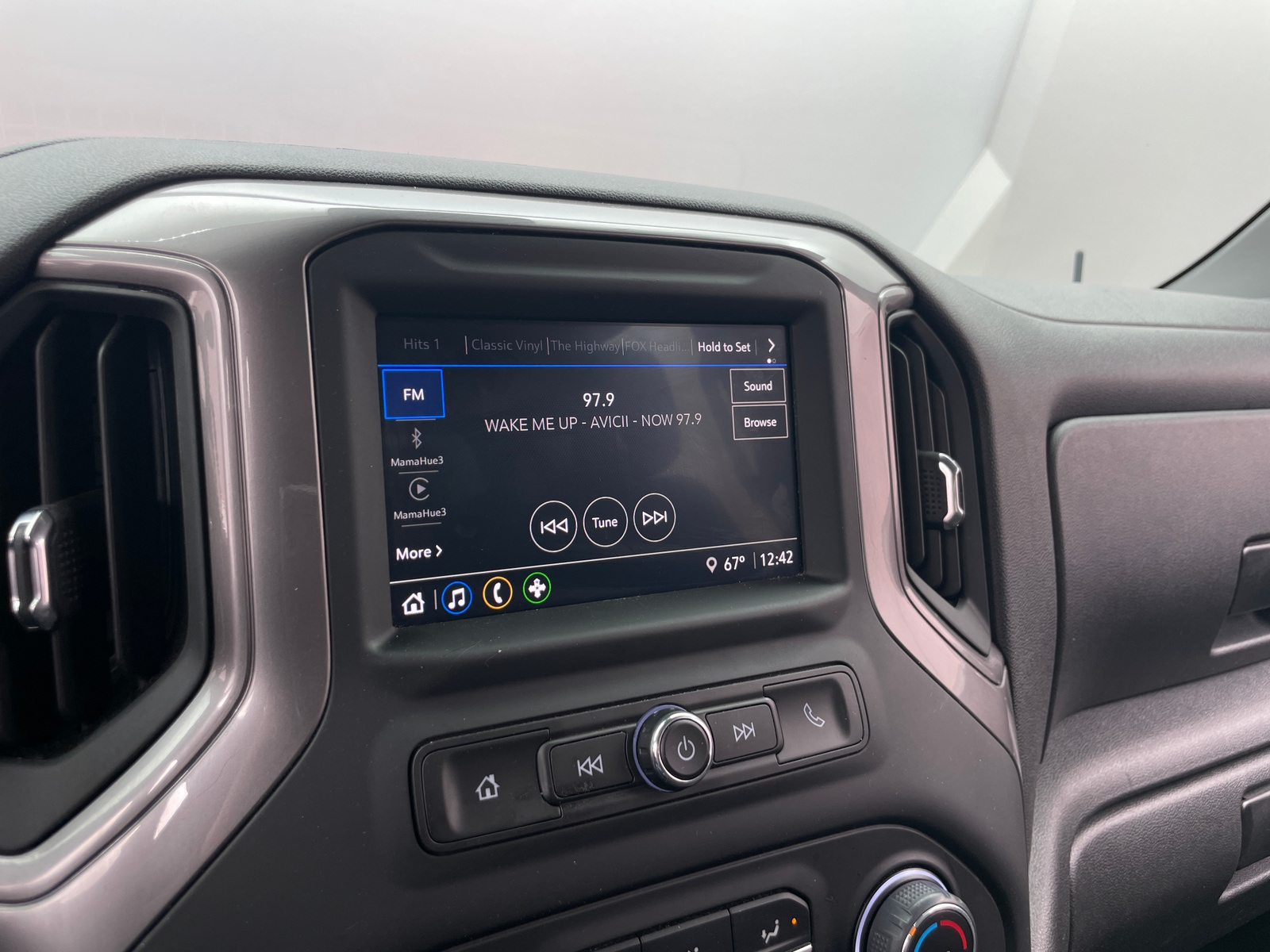 Thumbnail: 2022 Chevrolet Silverado 1500 - 4