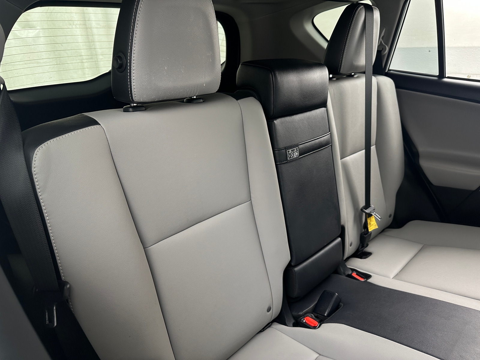 Thumbnail: 2017 Toyota RAV4 - 5