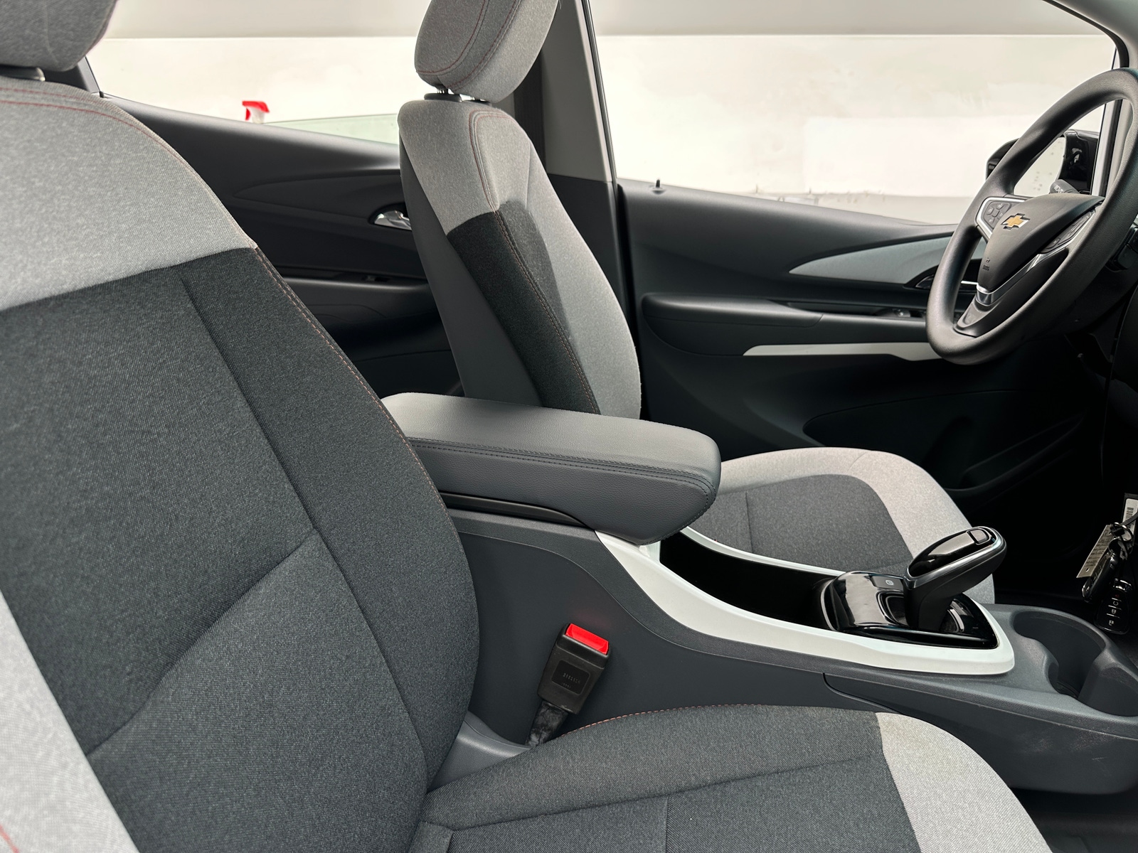 Thumbnail: 2019 Chevrolet Bolt EV - 2