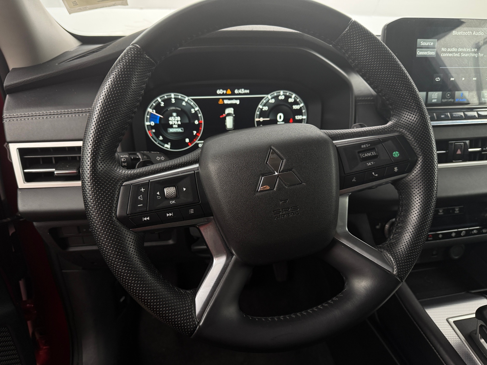 Thumbnail: 2024 Mitsubishi Outlander - 4