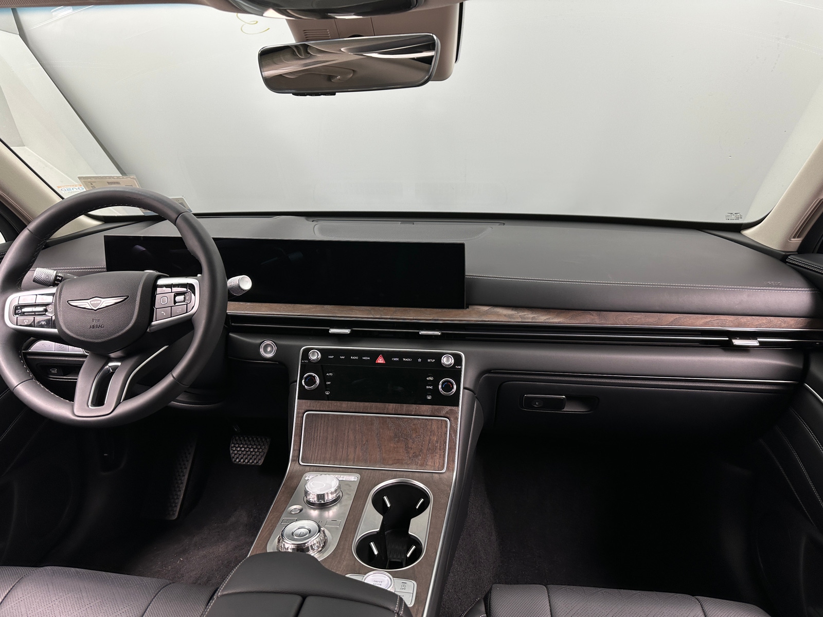 Thumbnail: 2025 Genesis GV80 - 2