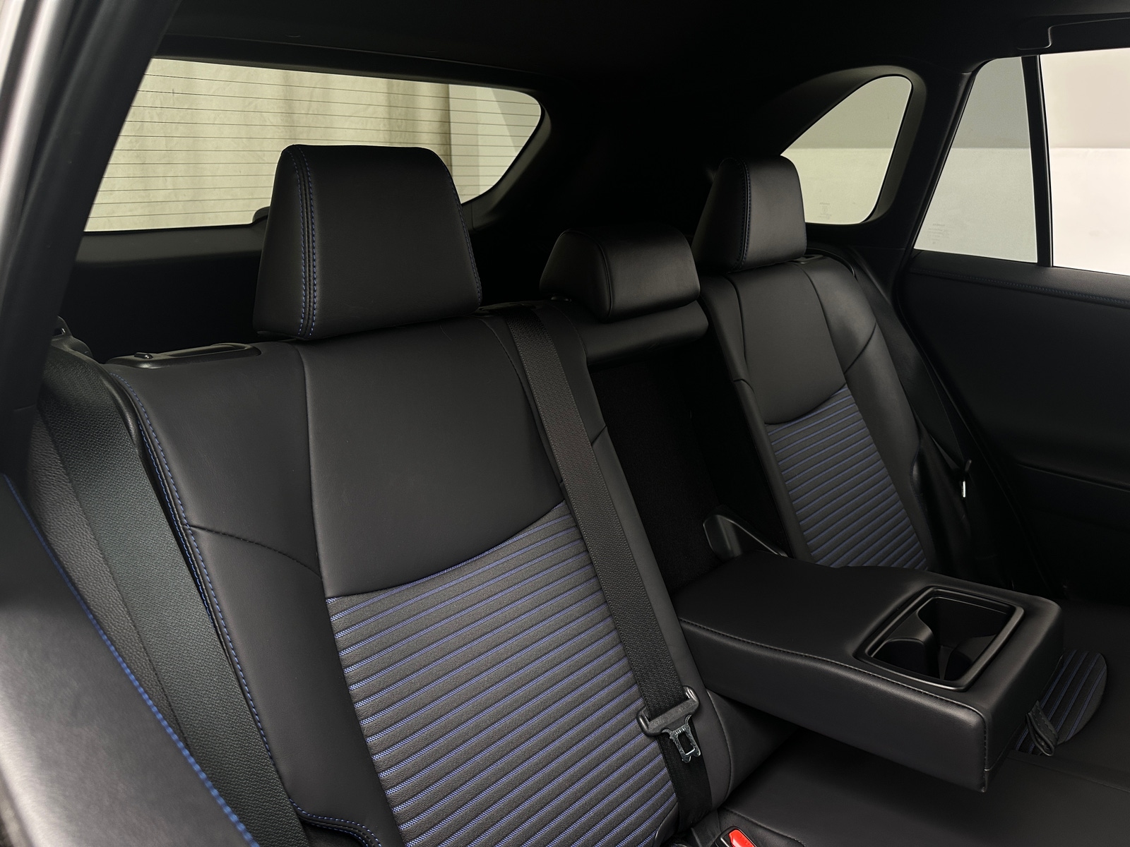 Thumbnail: 2023 Toyota RAV4 - 6