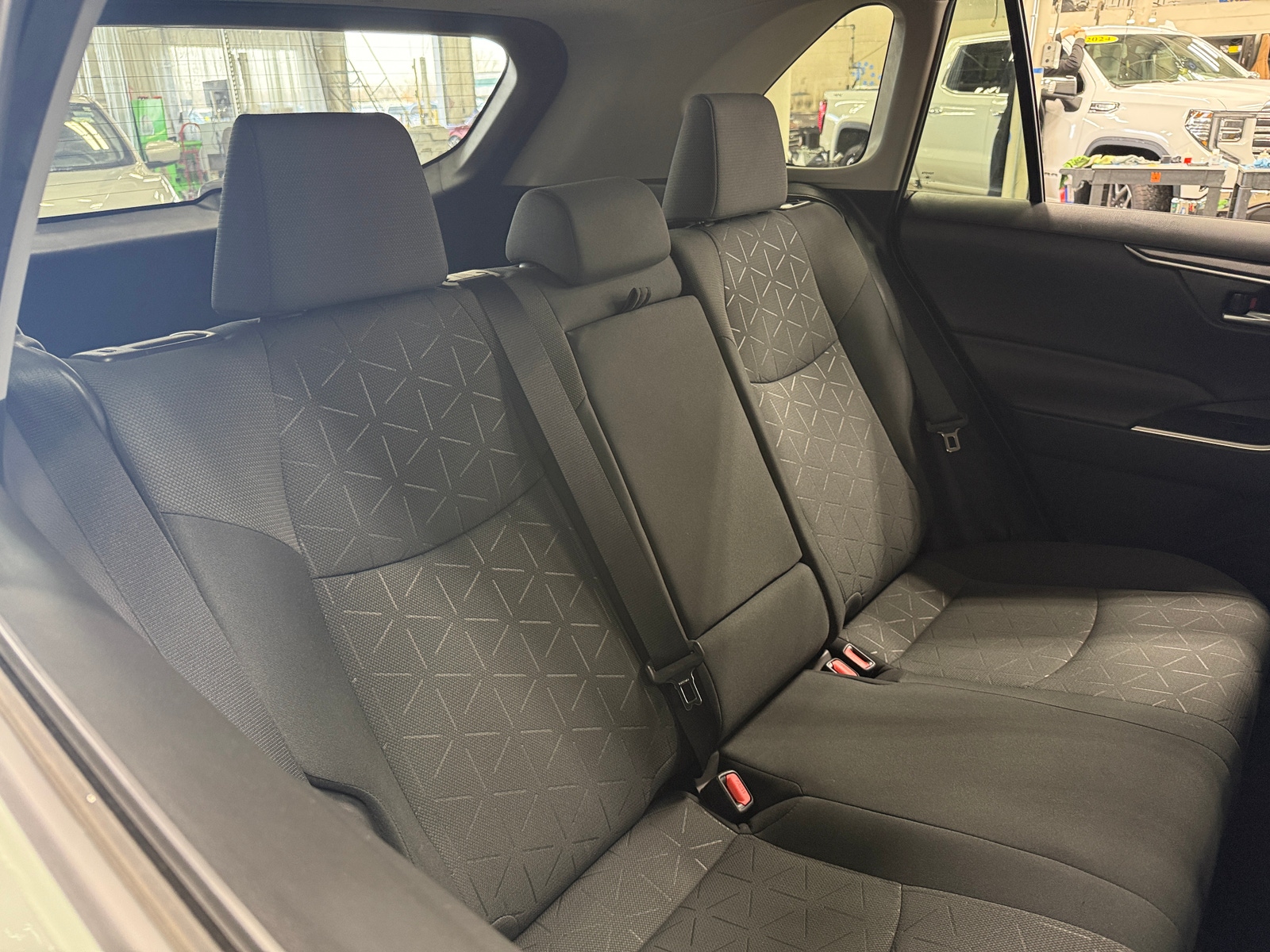 Thumbnail: 2021 Toyota RAV4 - 6