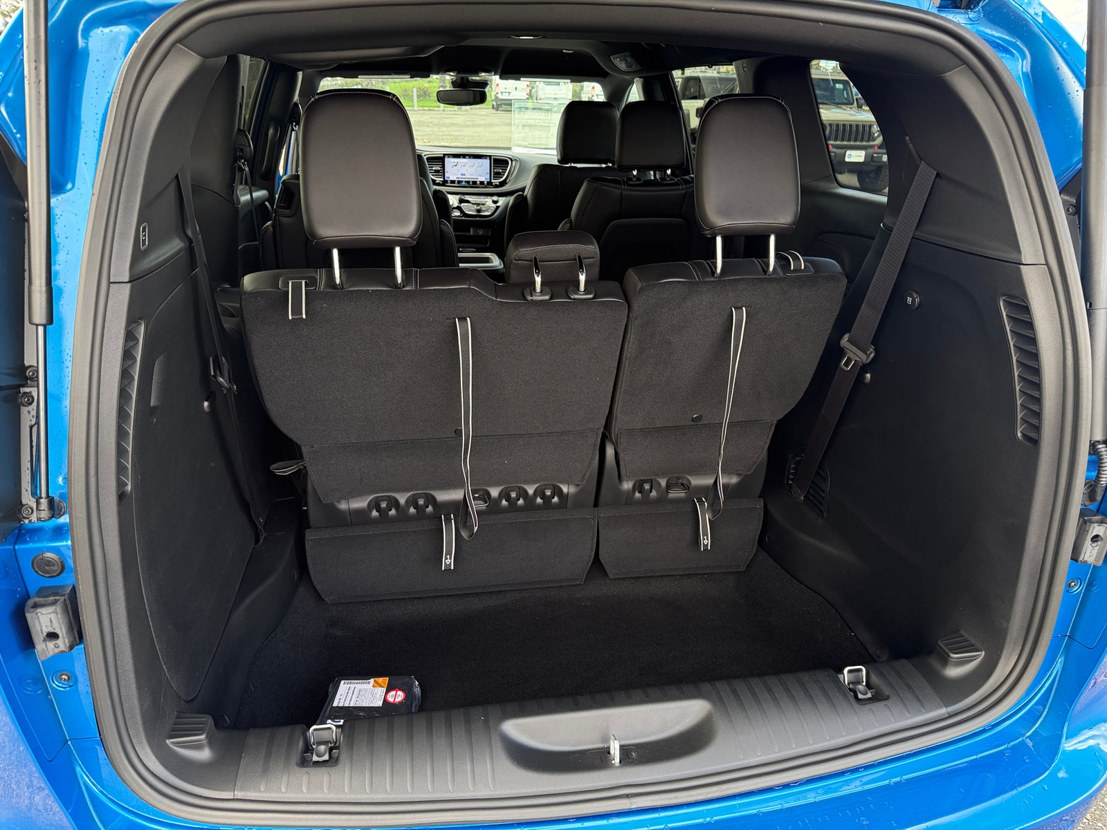 Thumbnail: 2026 Chrysler Pacifica - 6