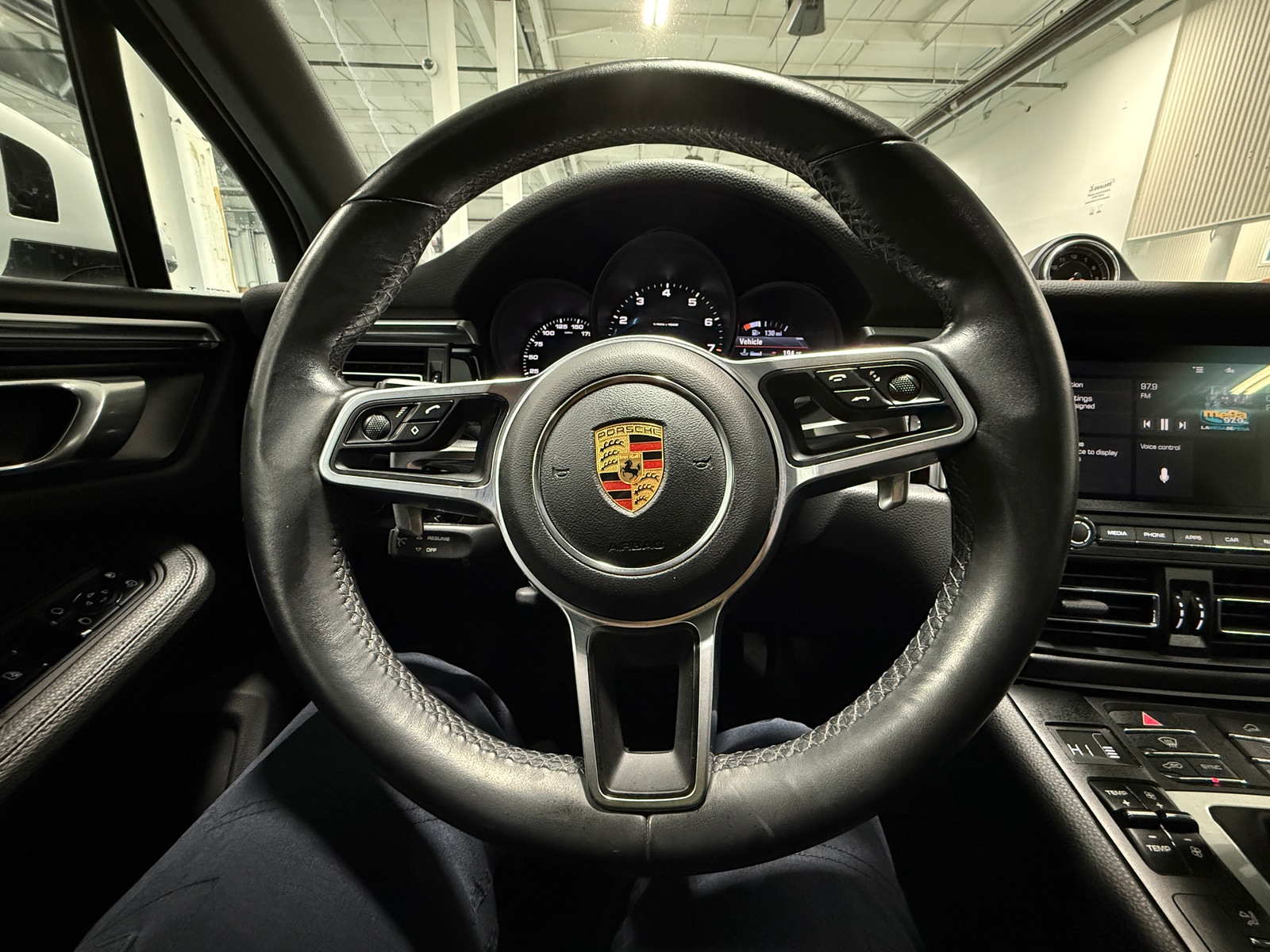 Thumbnail: 2020 Porsche Macan - 4