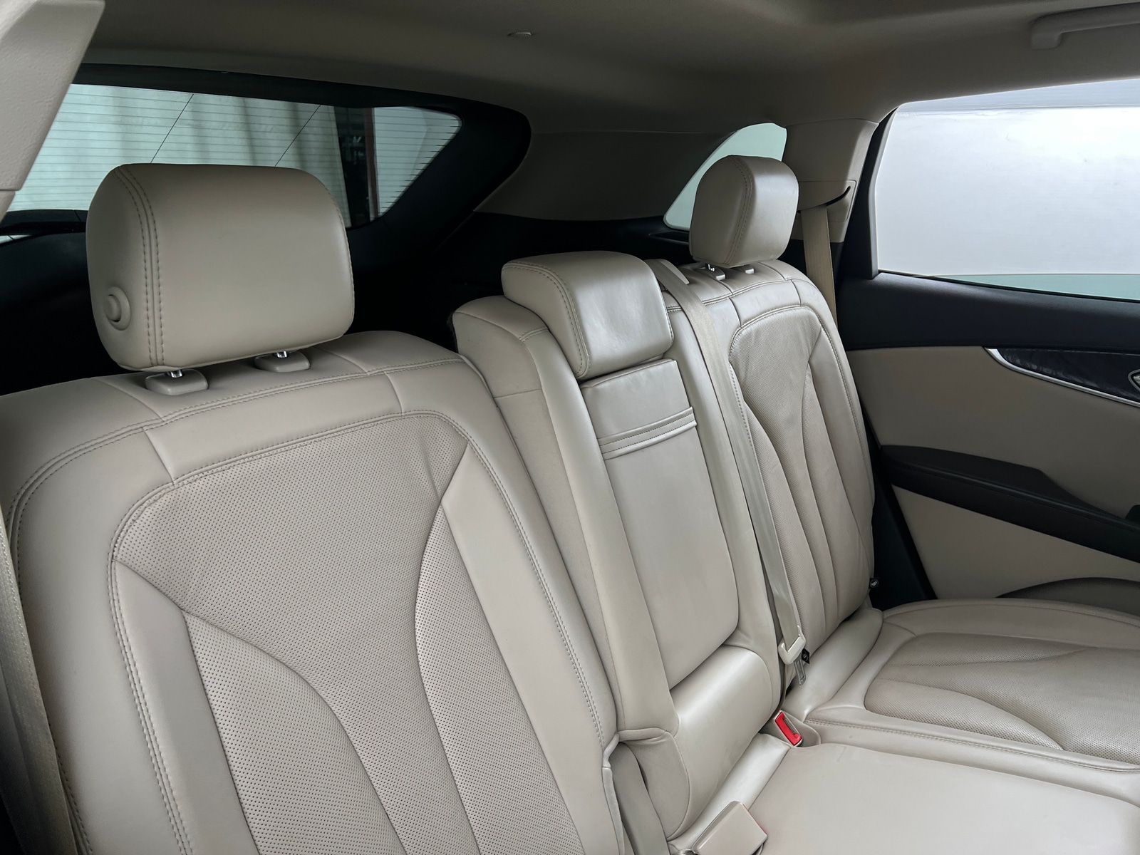 Thumbnail: 2020 Lincoln Nautilus - 5