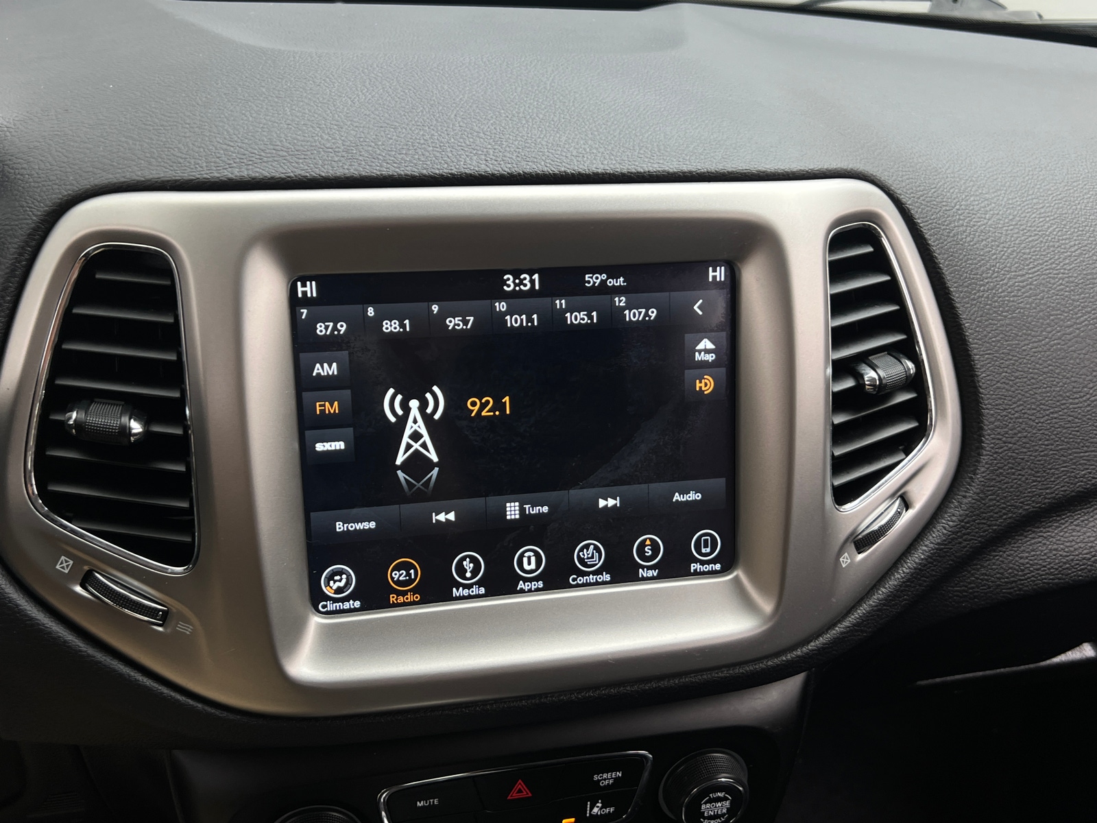 Thumbnail: 2018 Jeep Compass - 4