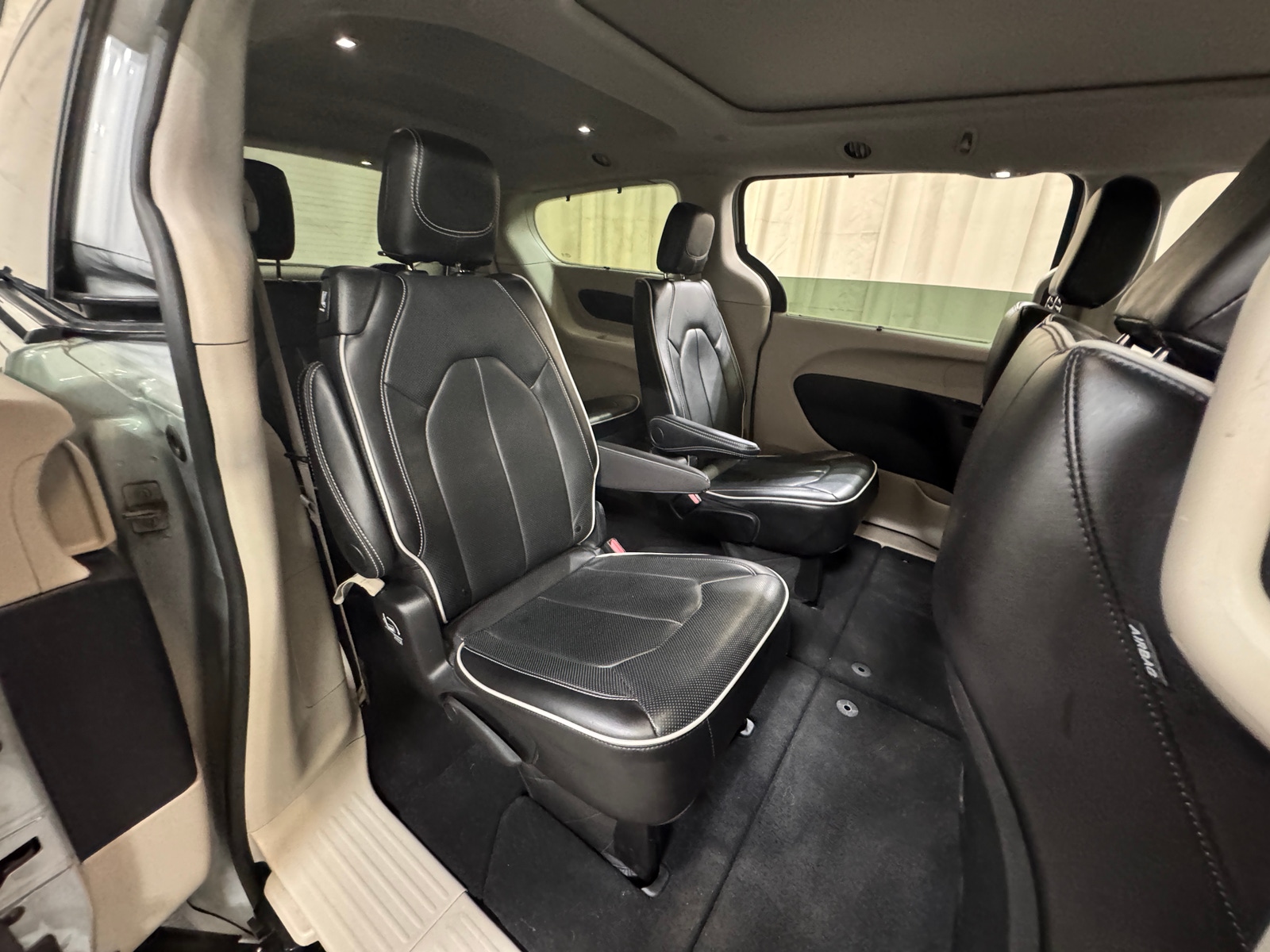 Thumbnail: 2024 Chrysler Pacifica - 5