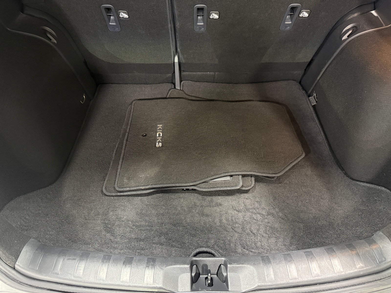 Thumbnail: 2024 Nissan Kicks - 7