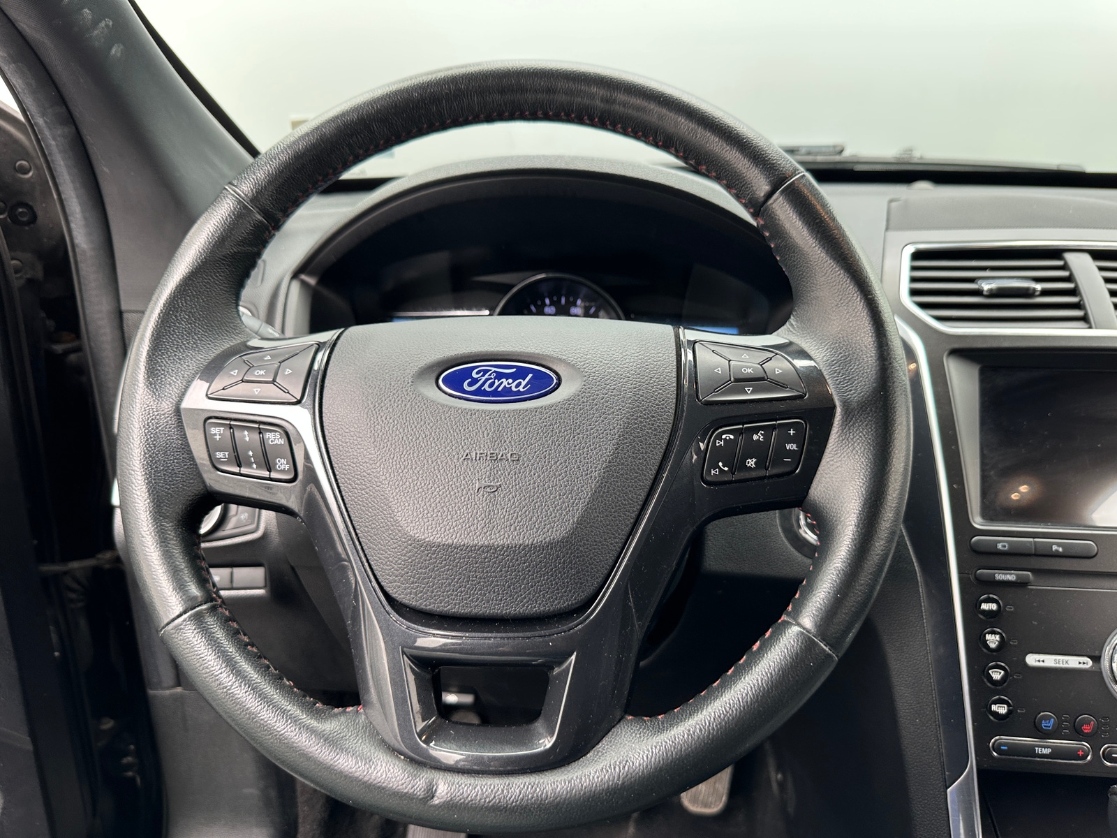 Thumbnail: 2019 Ford Explorer - 4