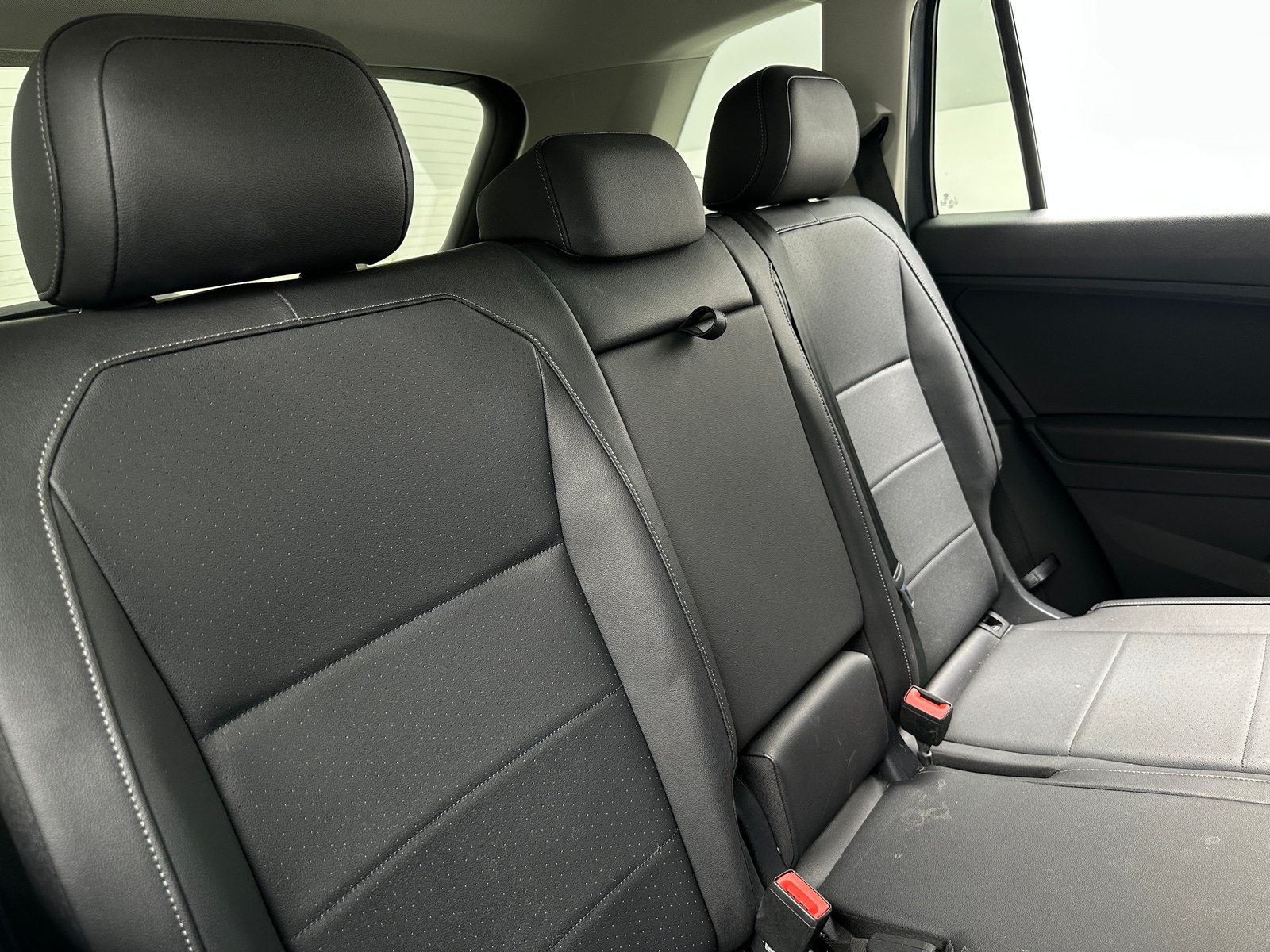 Thumbnail: 2020 Volkswagen Tiguan - 5