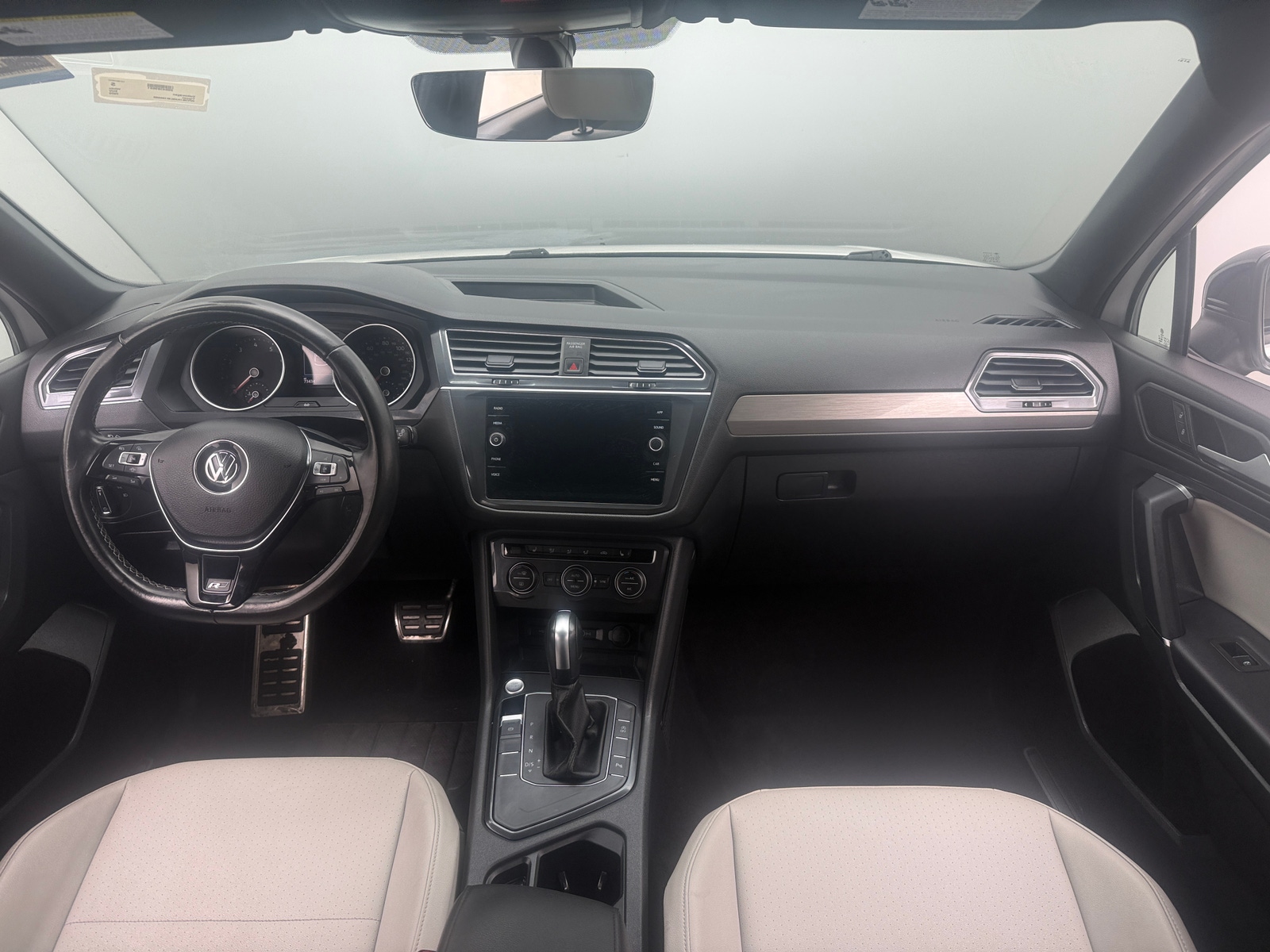 Thumbnail: 2020 Volkswagen Tiguan - 3