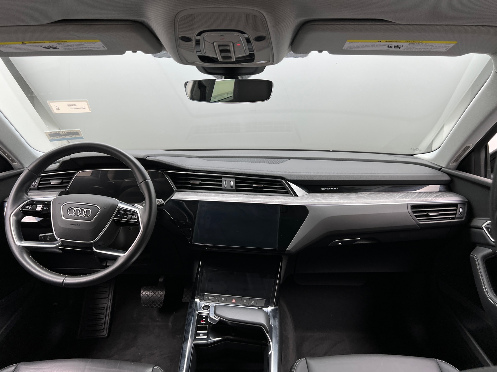 Thumbnail: 2023 Audi e-tron - 2