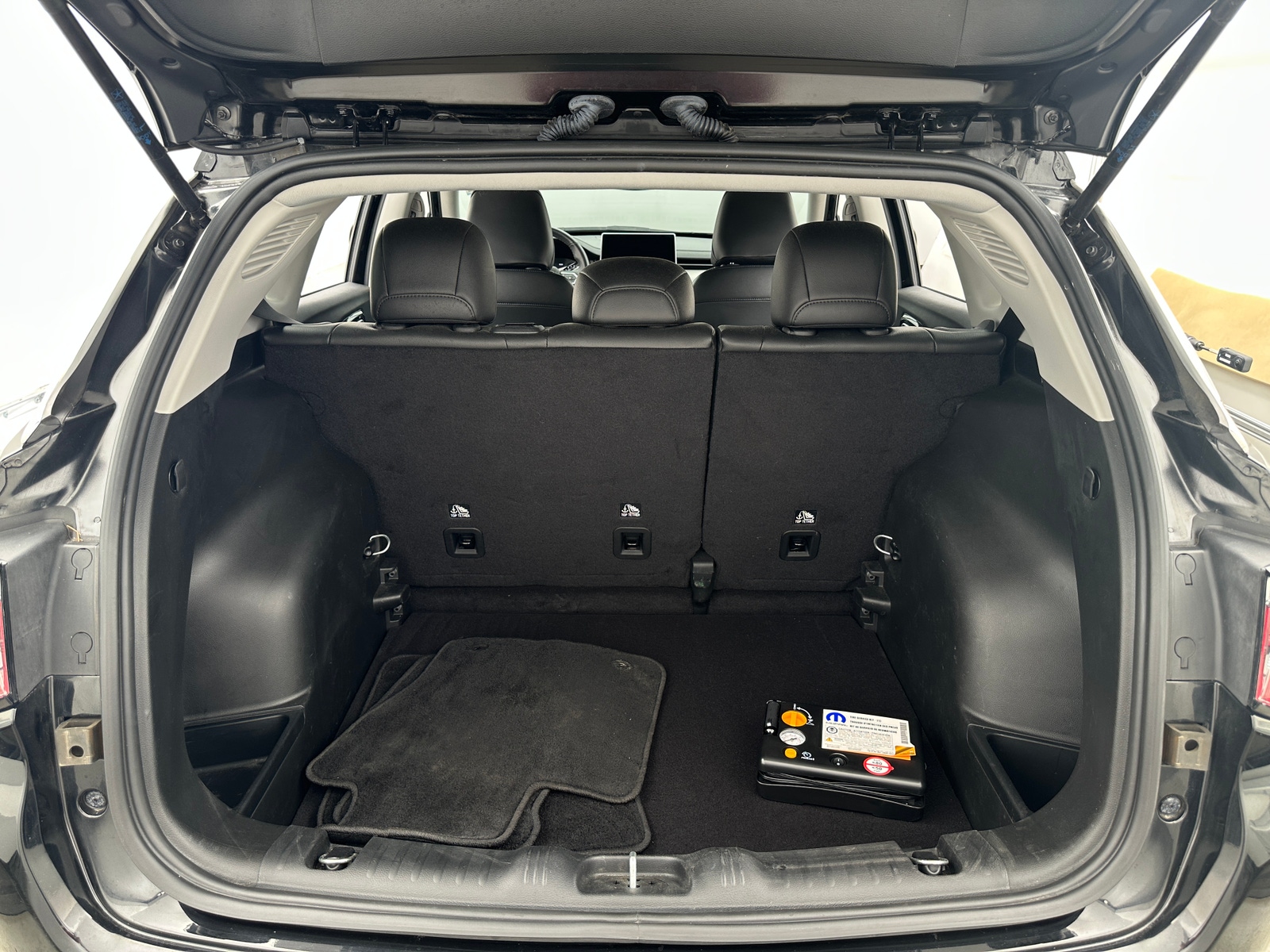 Thumbnail: 2022 Jeep Compass - 6