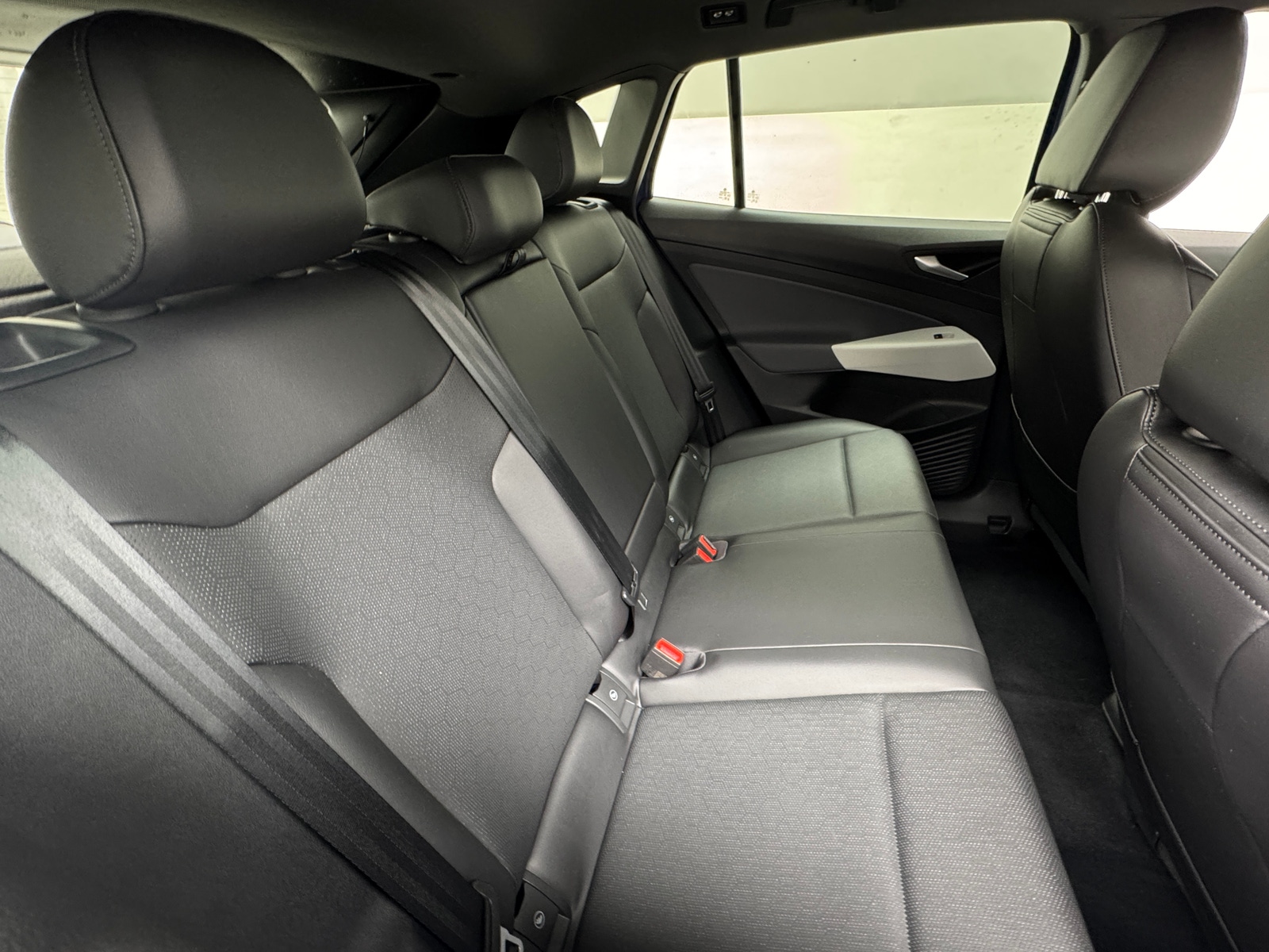 Thumbnail: 2021 Volkswagen ID.4 - 5