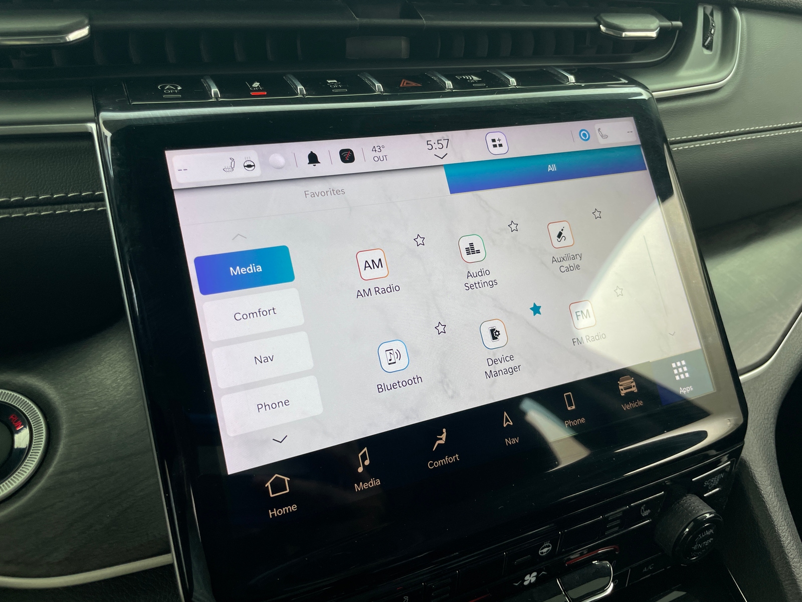 Thumbnail: 2023 Jeep Grand Cherokee L - 3