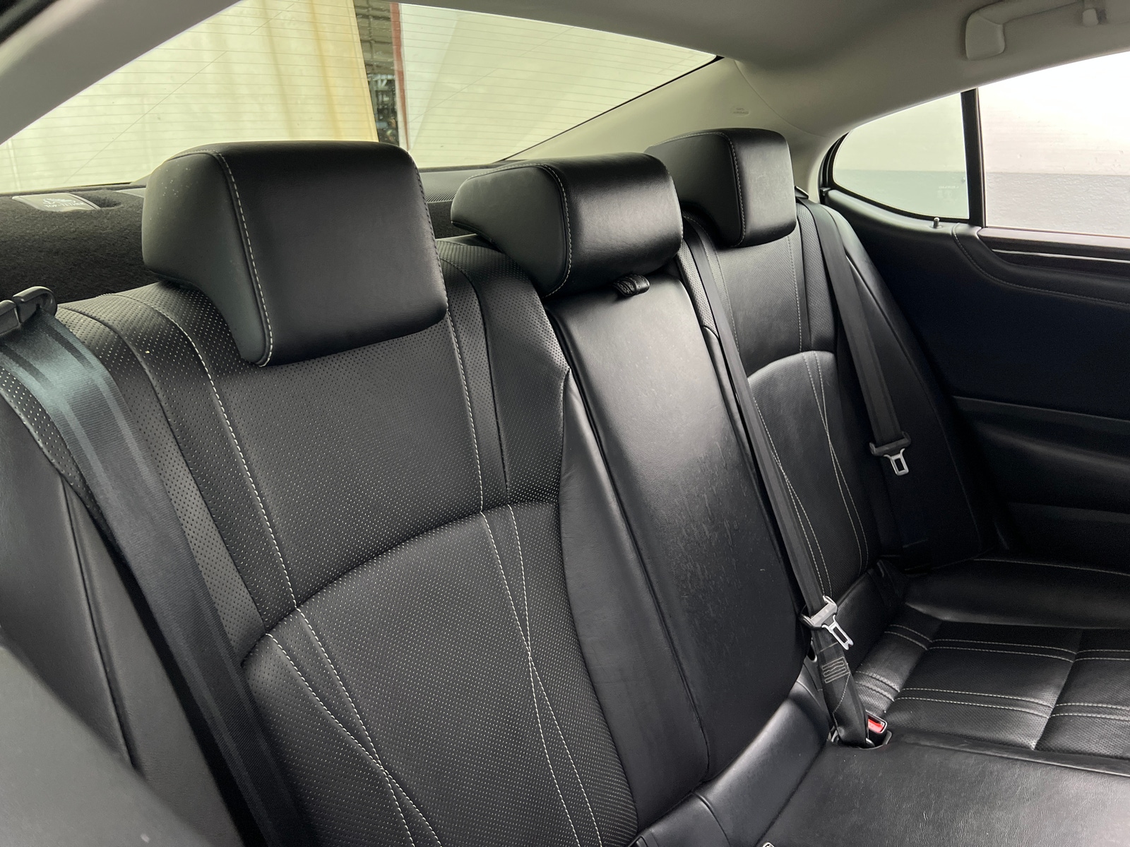 Thumbnail: 2019 Lexus ES - 6