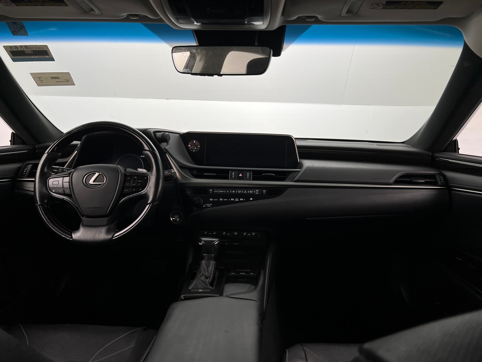 Thumbnail: 2019 Lexus ES - 3