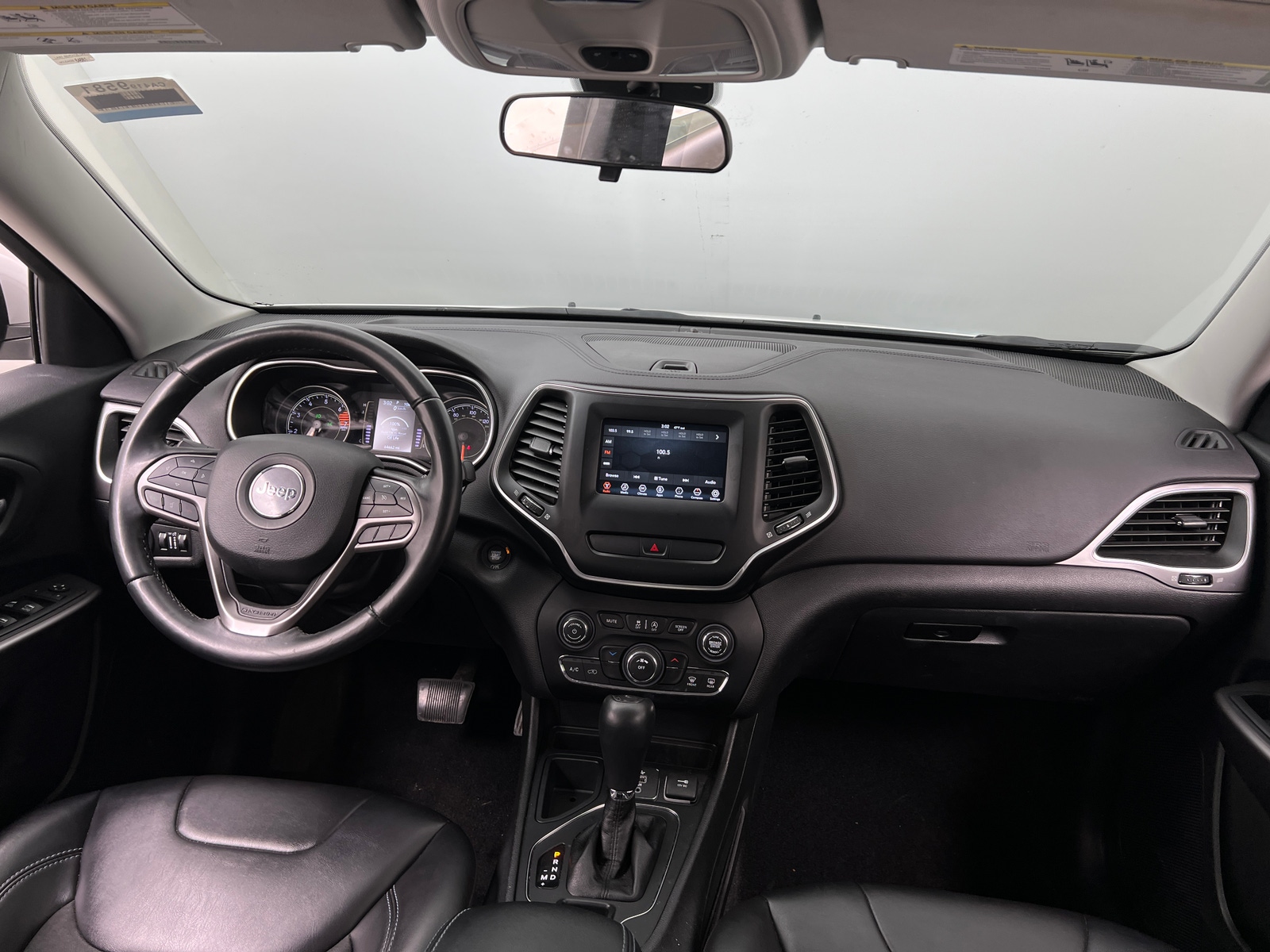 Thumbnail: 2019 Jeep Cherokee - 3