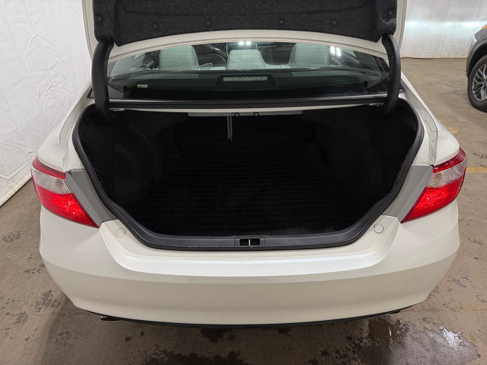 Thumbnail: 2015 Toyota Camry - 6