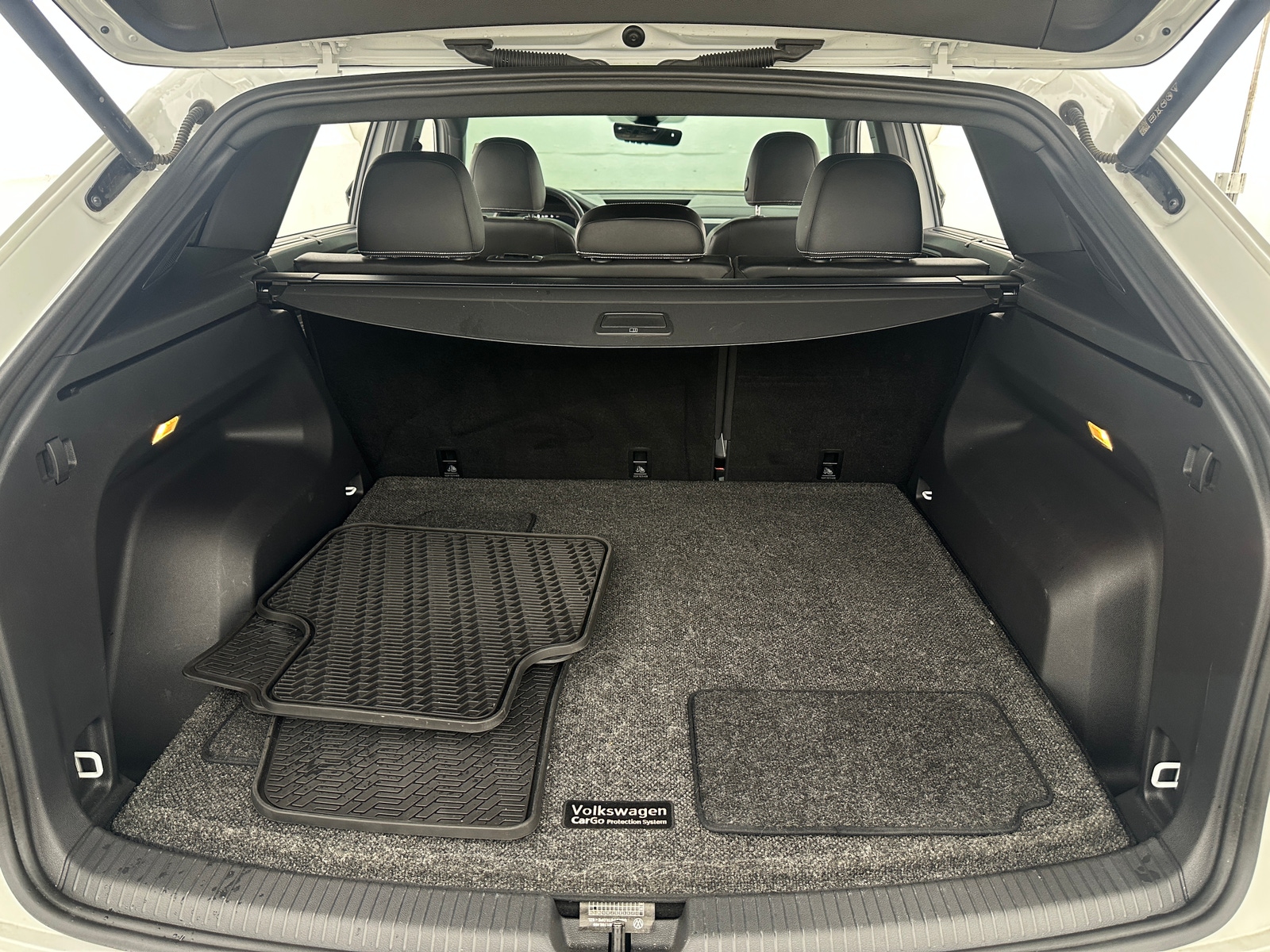 Thumbnail: 2023 Volkswagen Atlas - 6