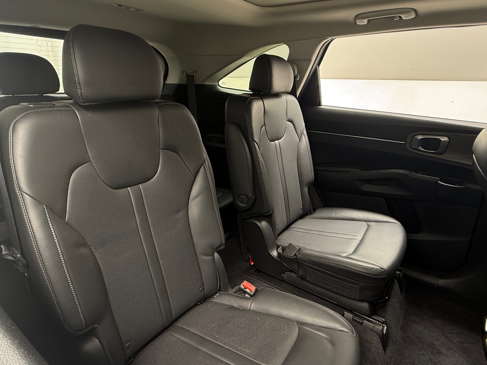 Thumbnail: 2023 Kia Sorento - 5