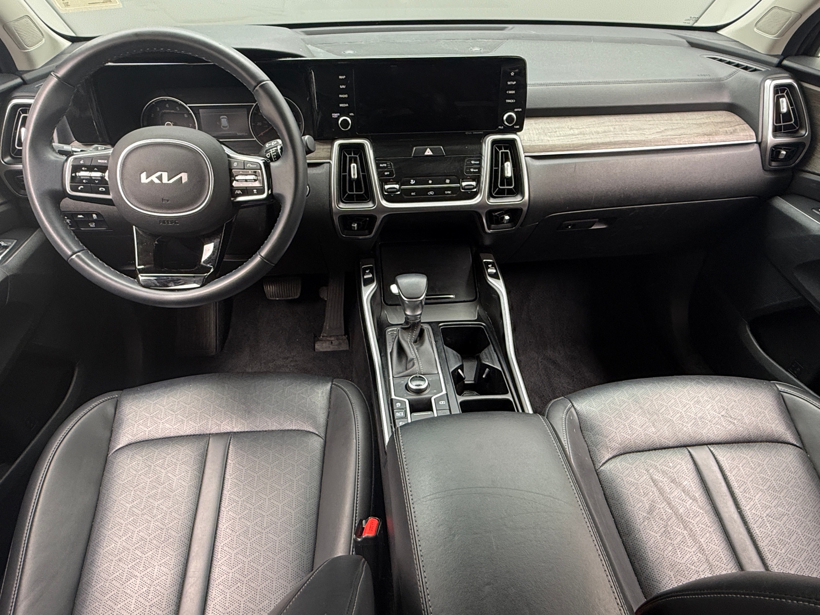 Thumbnail: 2023 Kia Sorento - 2