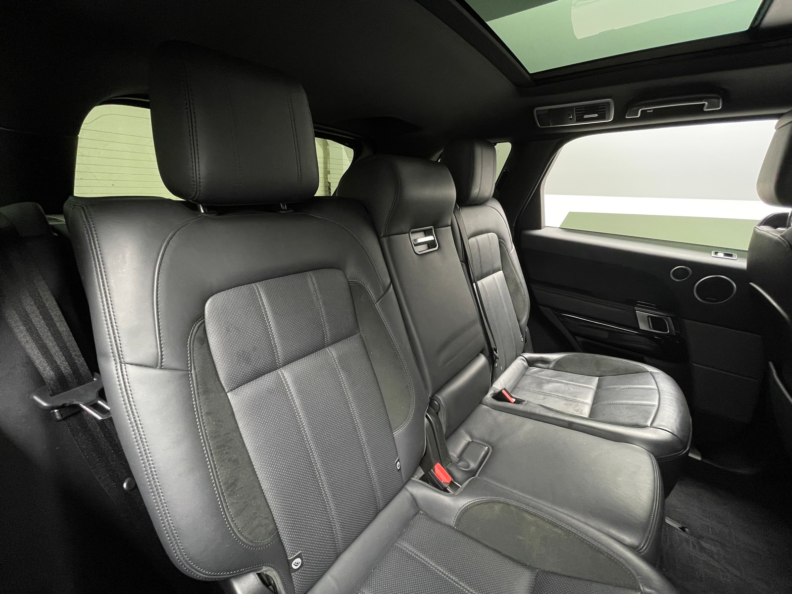 Thumbnail: 2020 Land Rover Range Rover Sport - 5