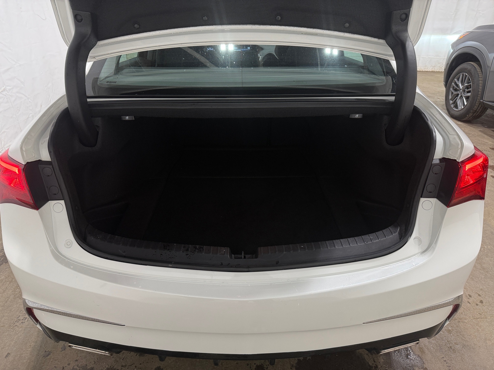 Thumbnail: 2018 Acura TLX - 6