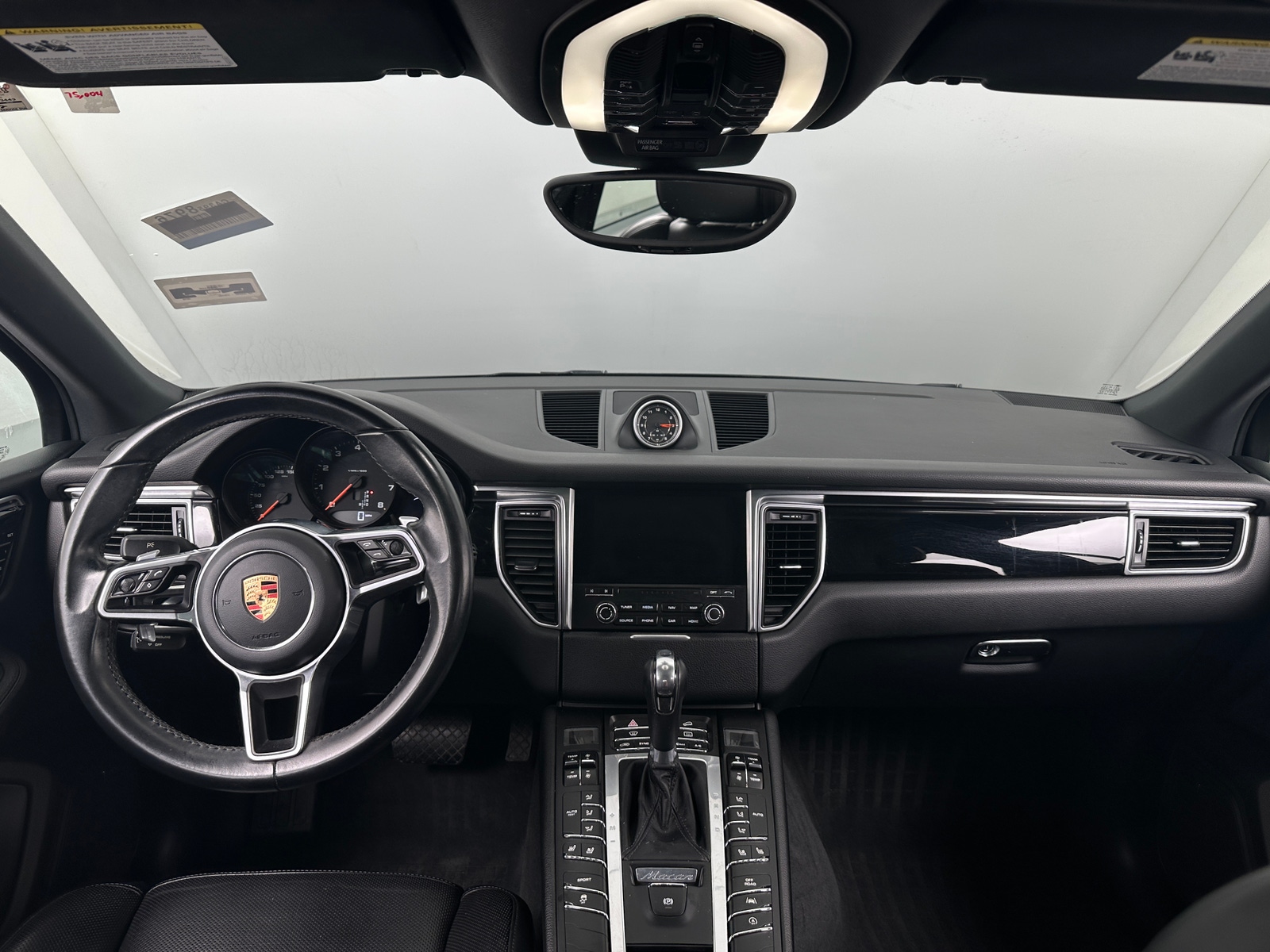 Thumbnail: 2018 Porsche Macan - 2