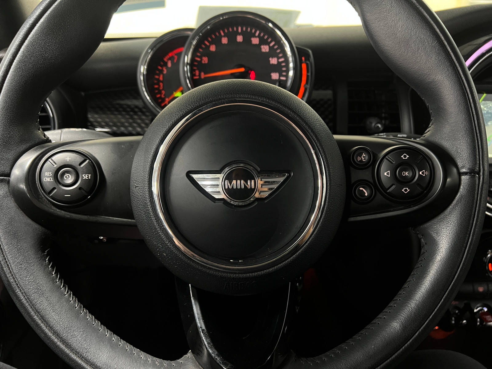 Thumbnail: 2018 MINI Cooper Convertible - 4