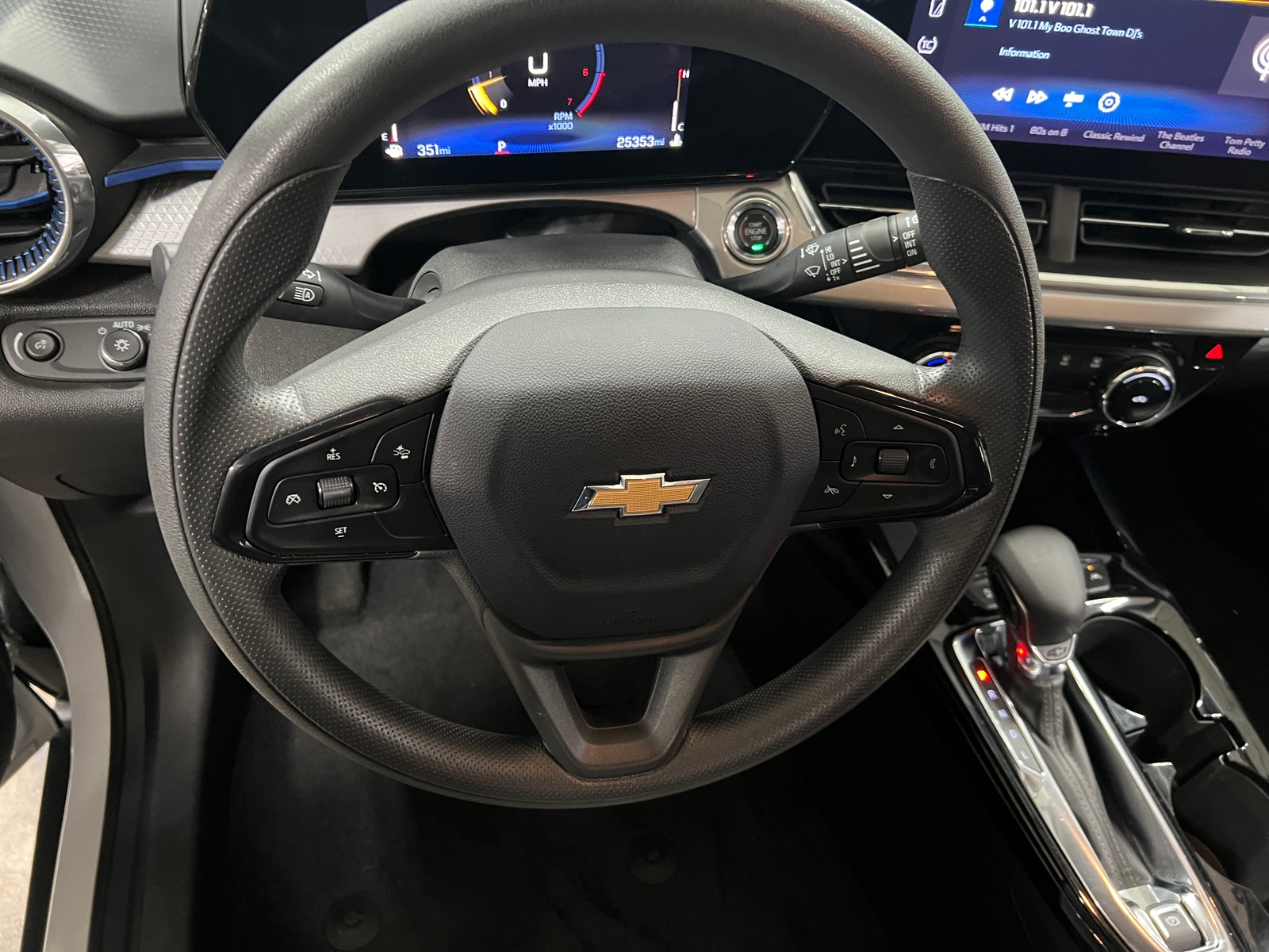 Thumbnail: 2025 Chevrolet Trax - 5