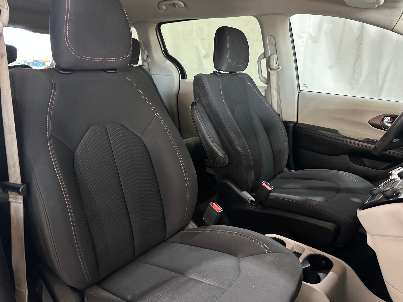 Thumbnail: 2018 Chrysler Pacifica - 2