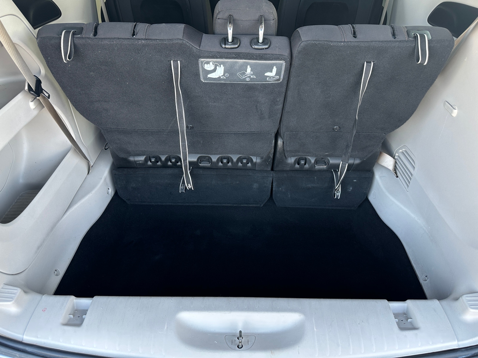 Thumbnail: 2018 Chrysler Pacifica - 7