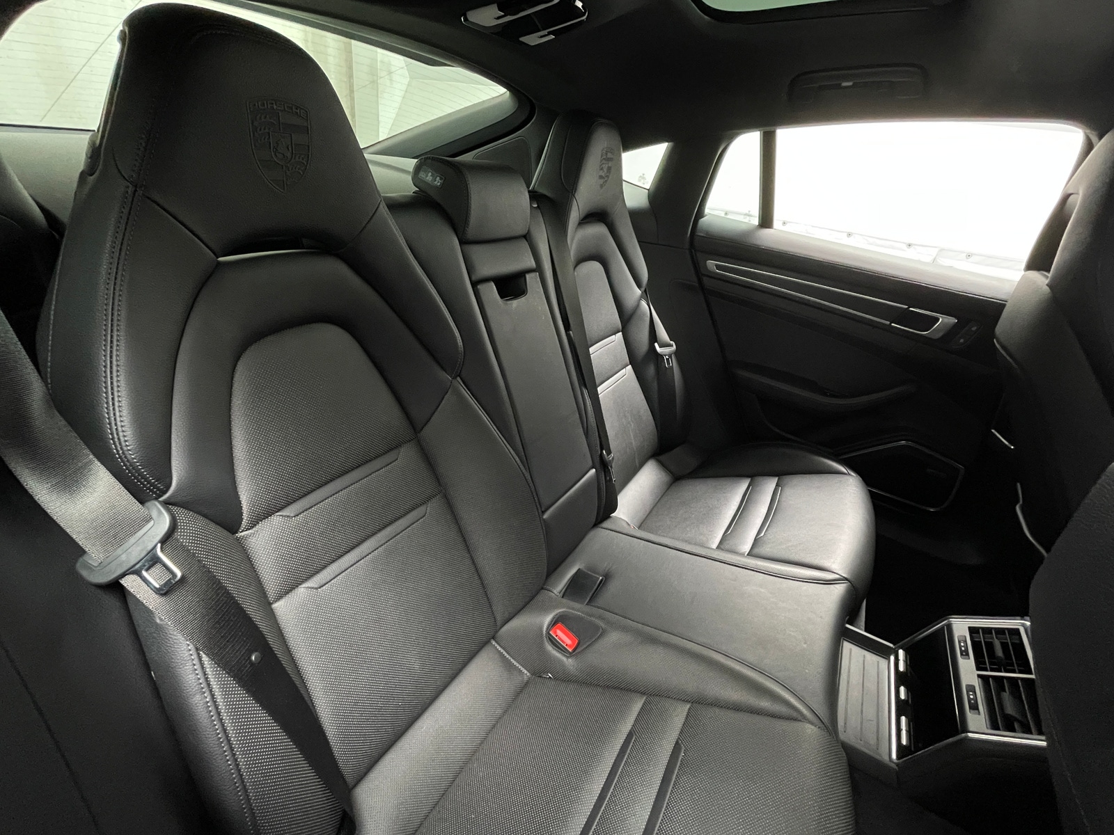 Thumbnail: 2022 Porsche Panamera - 5