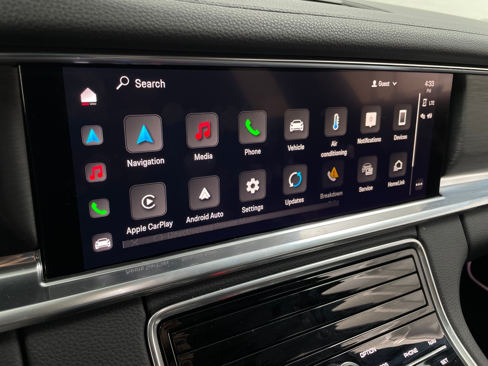 Thumbnail: 2022 Porsche Panamera - 3