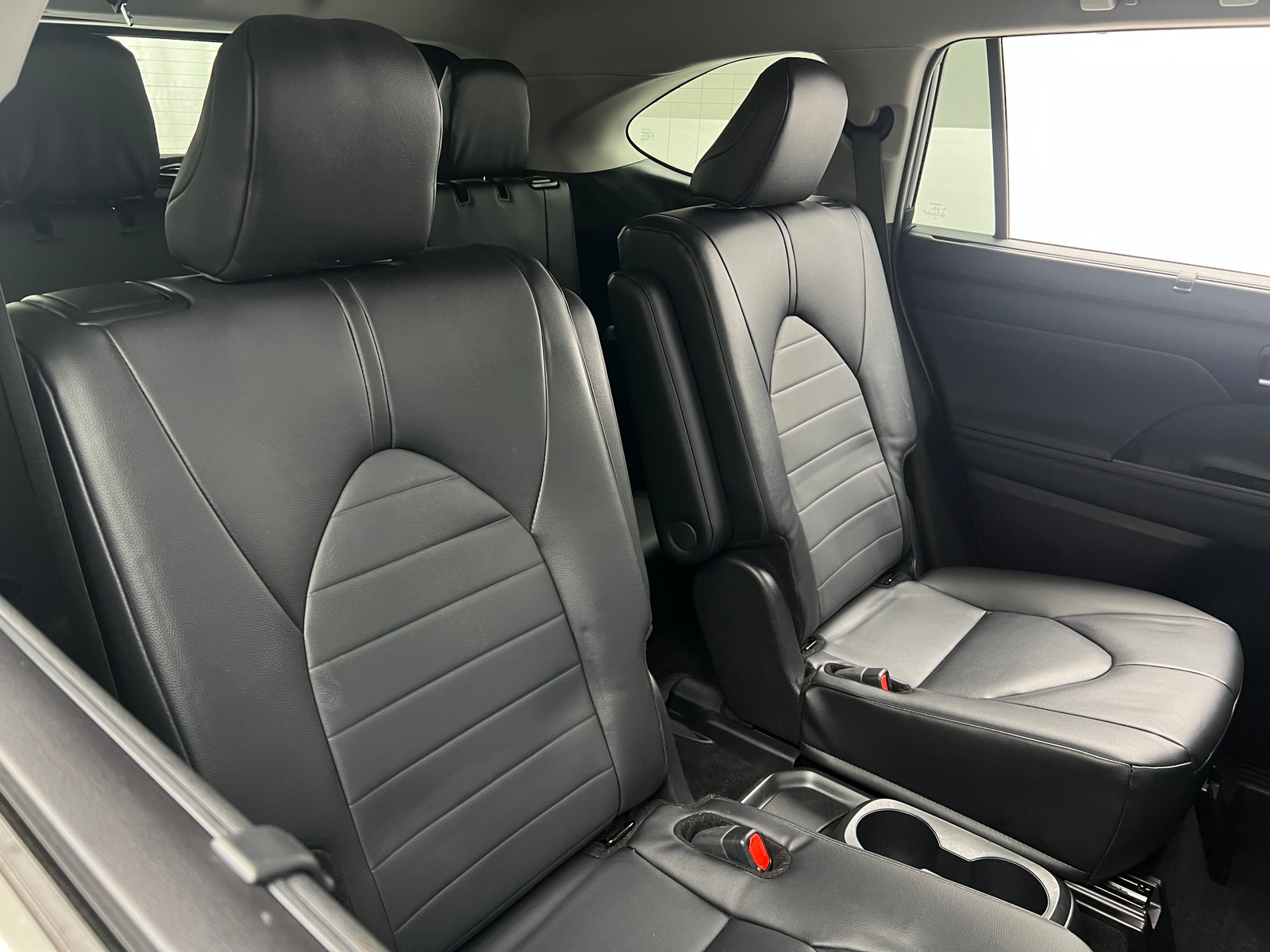 Thumbnail: 2024 Toyota Highlander - 5