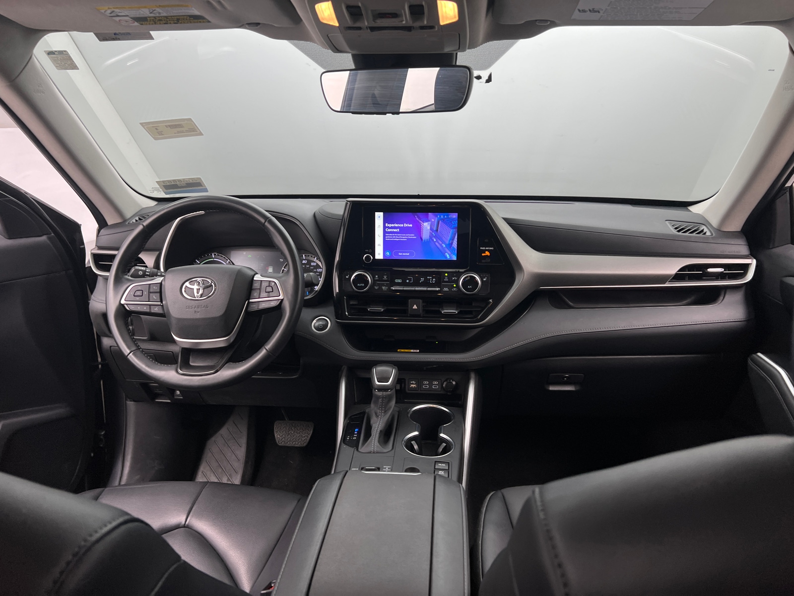 Thumbnail: 2024 Toyota Highlander - 2