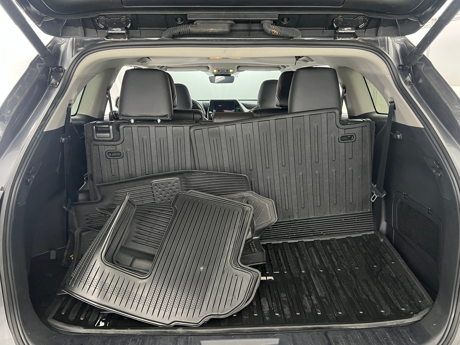 Thumbnail: 2024 Toyota Highlander - 6