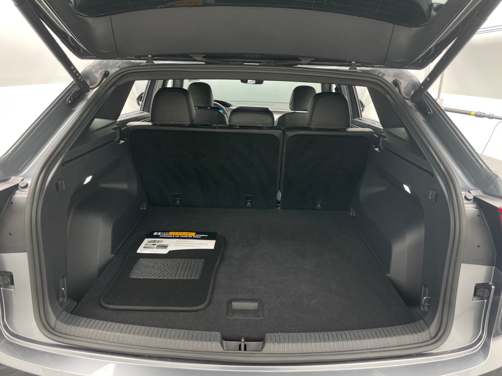 Thumbnail: 2025 Volkswagen Atlas - 6