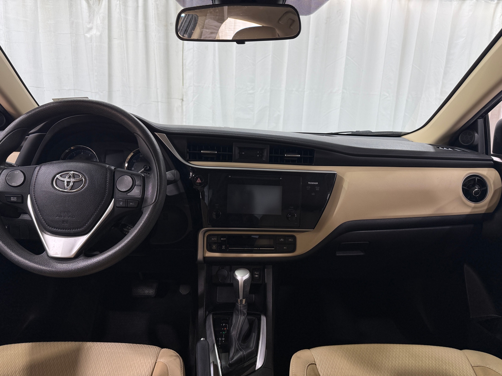 Thumbnail: 2017 Toyota Corolla - 3