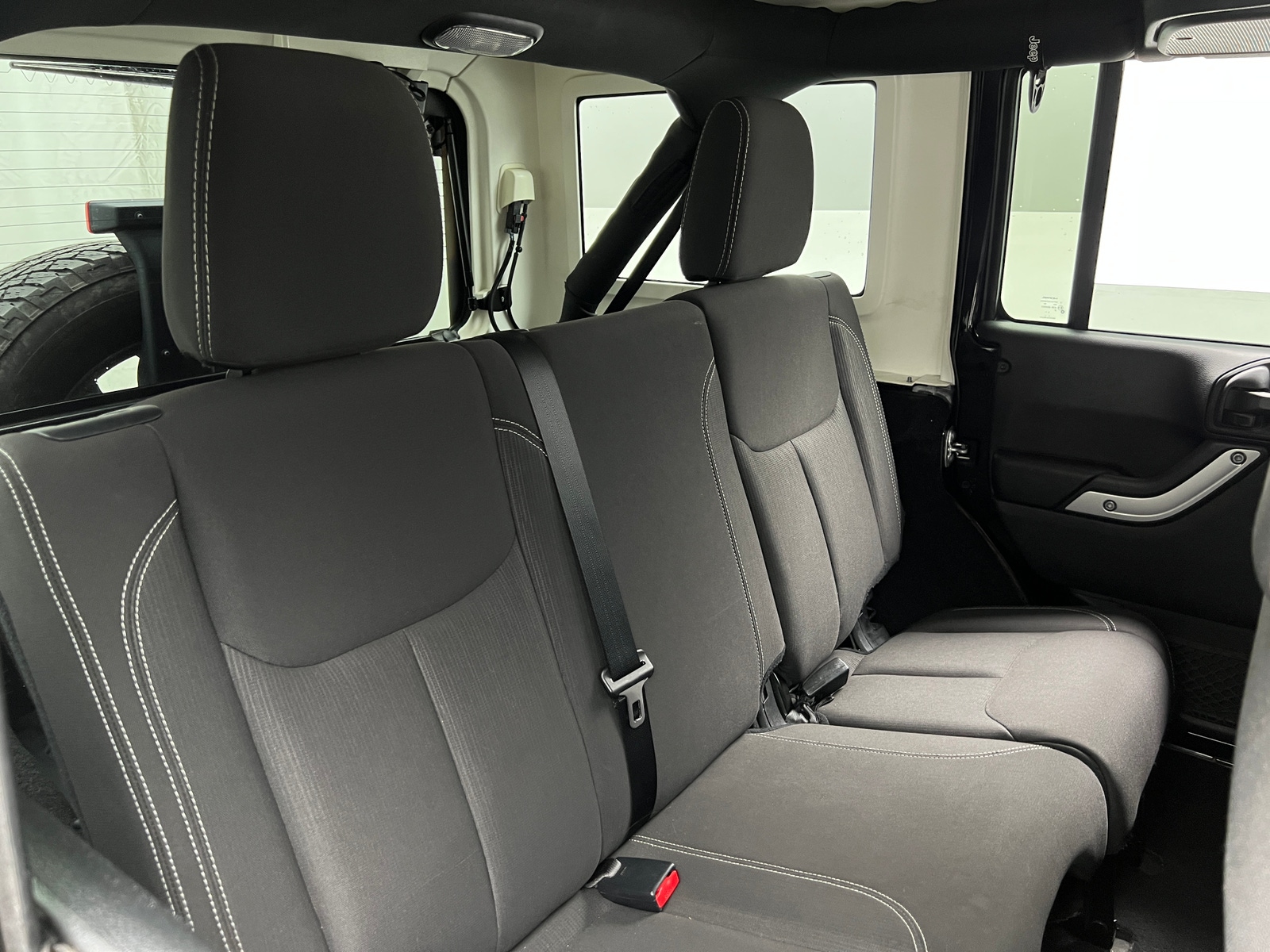 Thumbnail: 2017 Jeep Wrangler - 6