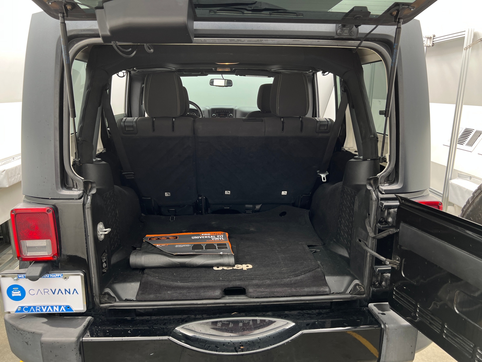 Thumbnail: 2017 Jeep Wrangler - 7