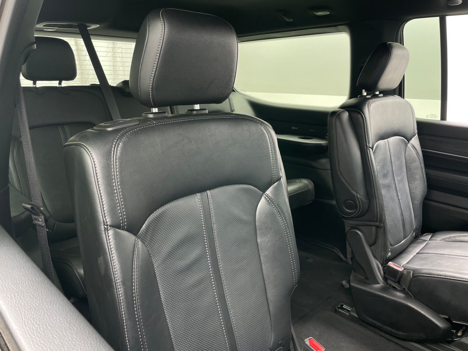 Thumbnail: 2024 Jeep Wagoneer - 5