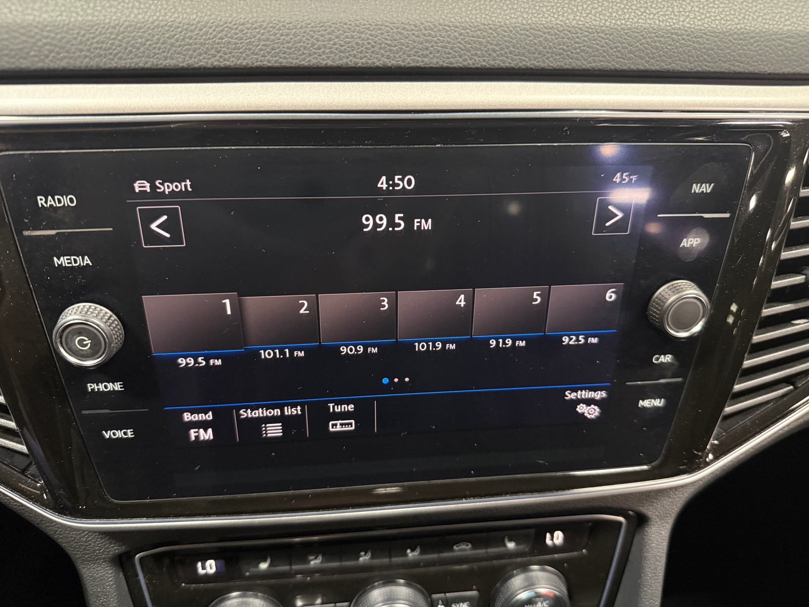 Thumbnail: 2019 Volkswagen Atlas - 3