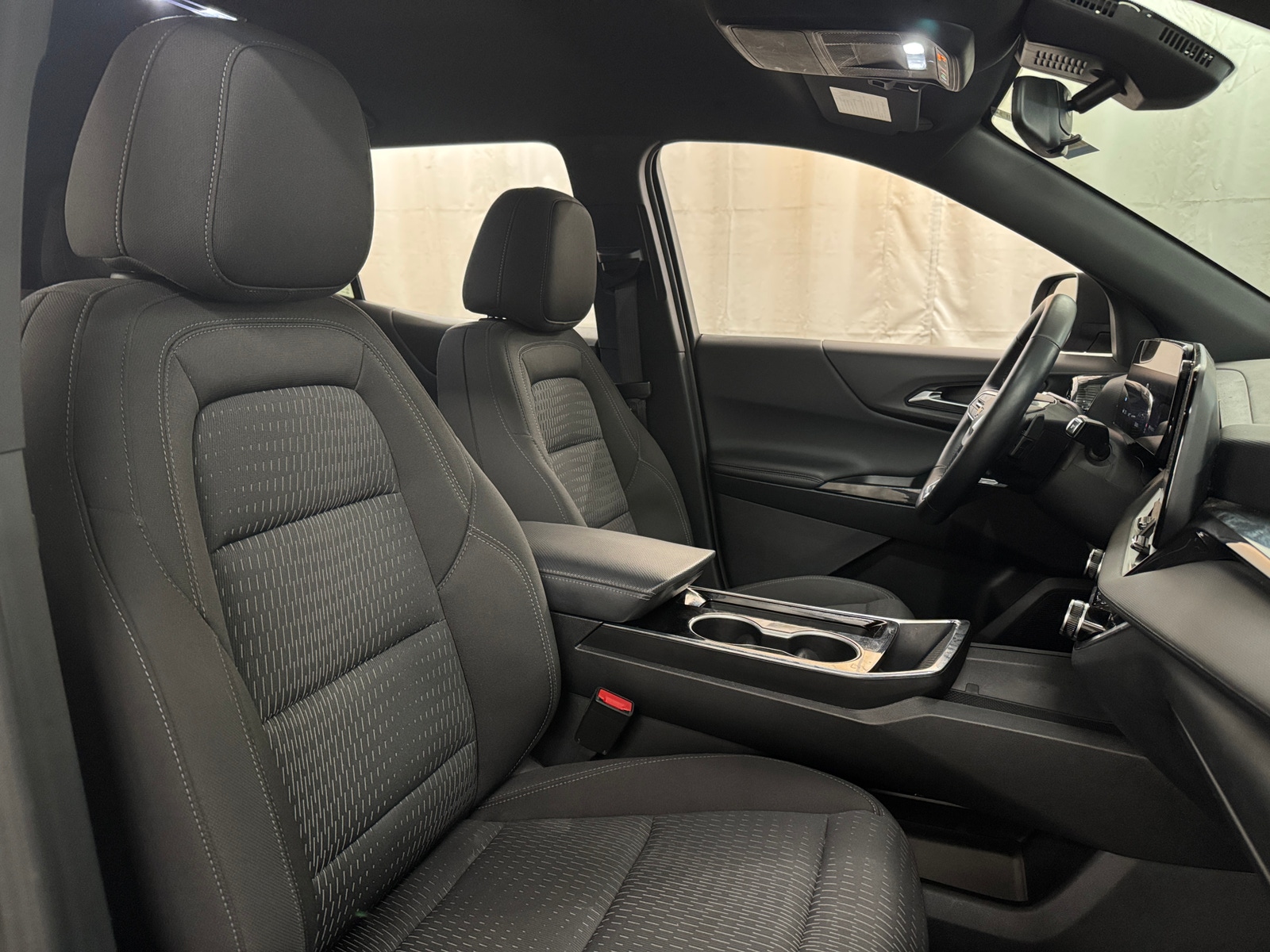 Thumbnail: 2025 Chevrolet Equinox - 2