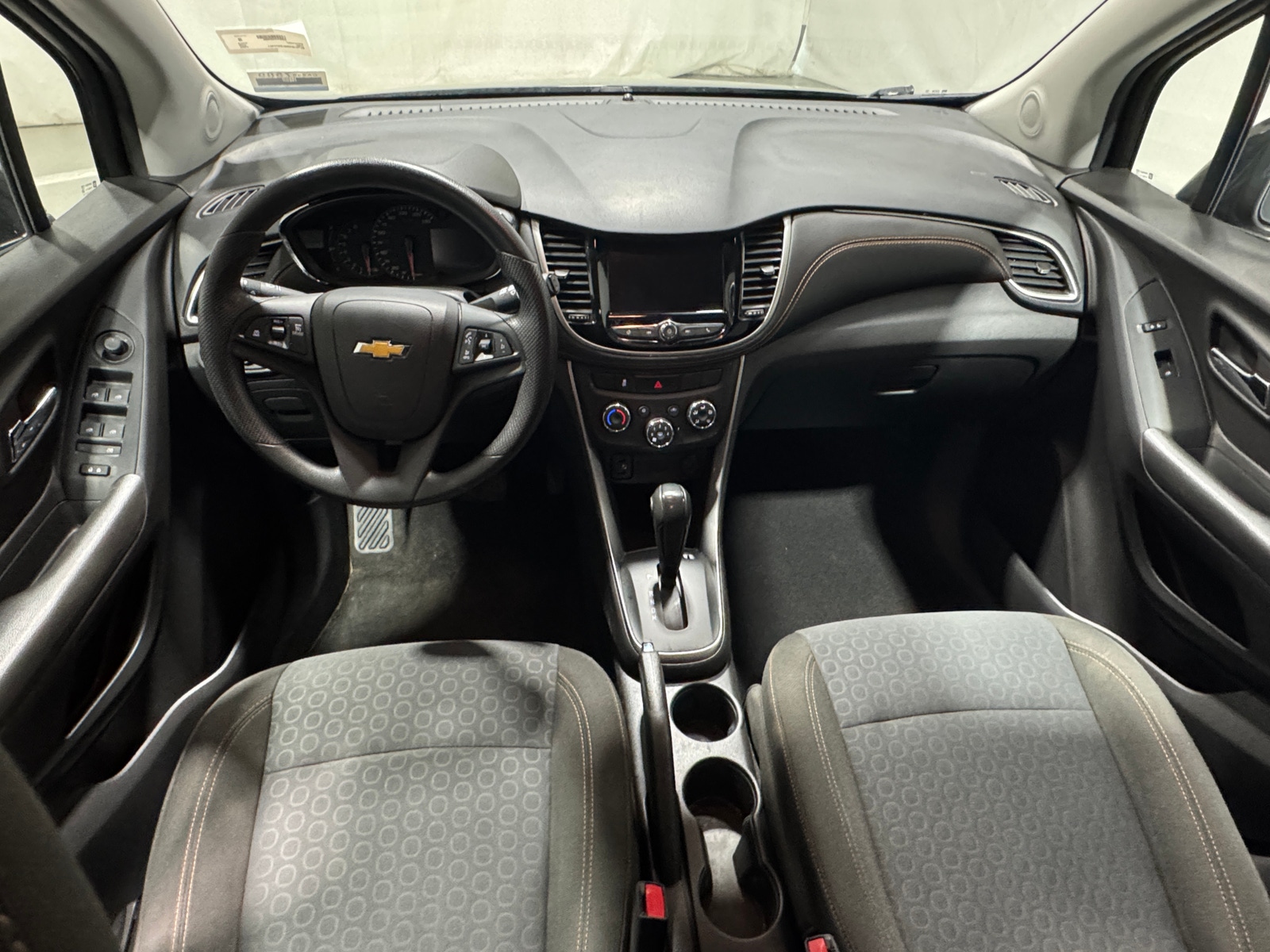 Thumbnail: 2020 Chevrolet Trax - 3