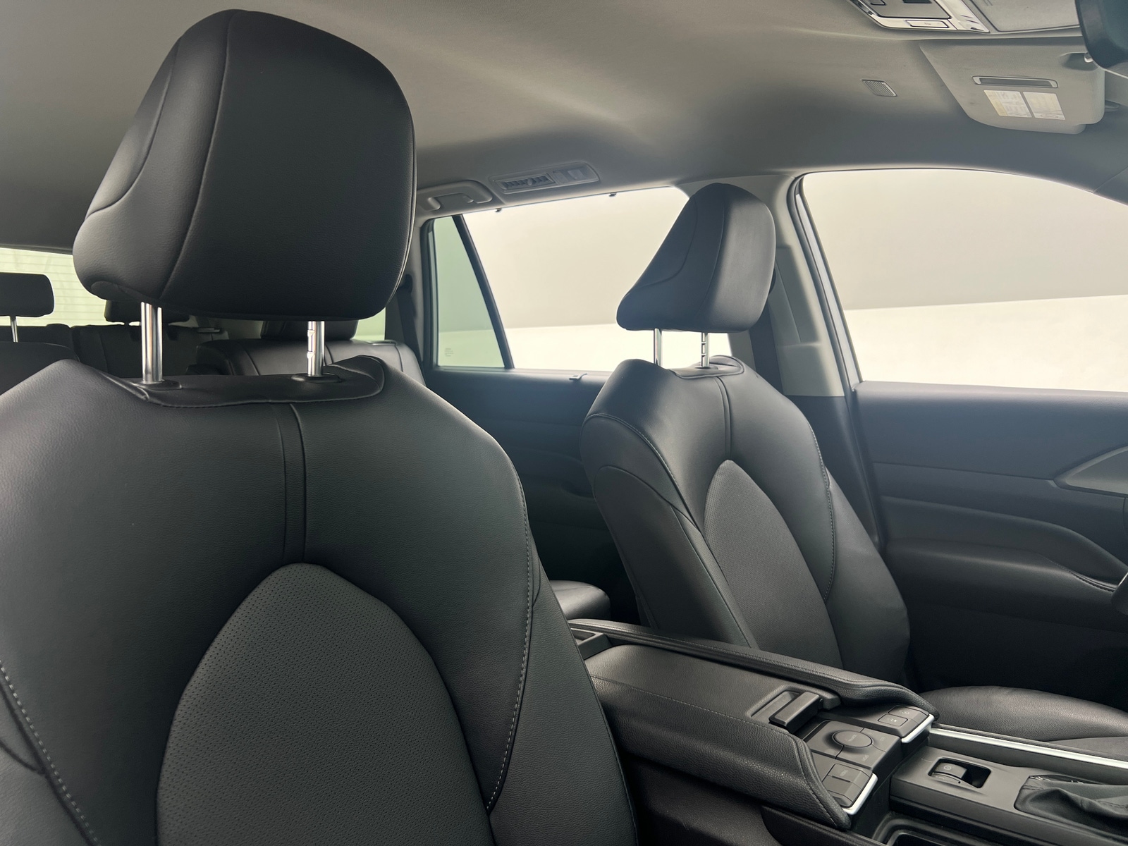 Thumbnail: 2025 Toyota Grand Highlander - 2