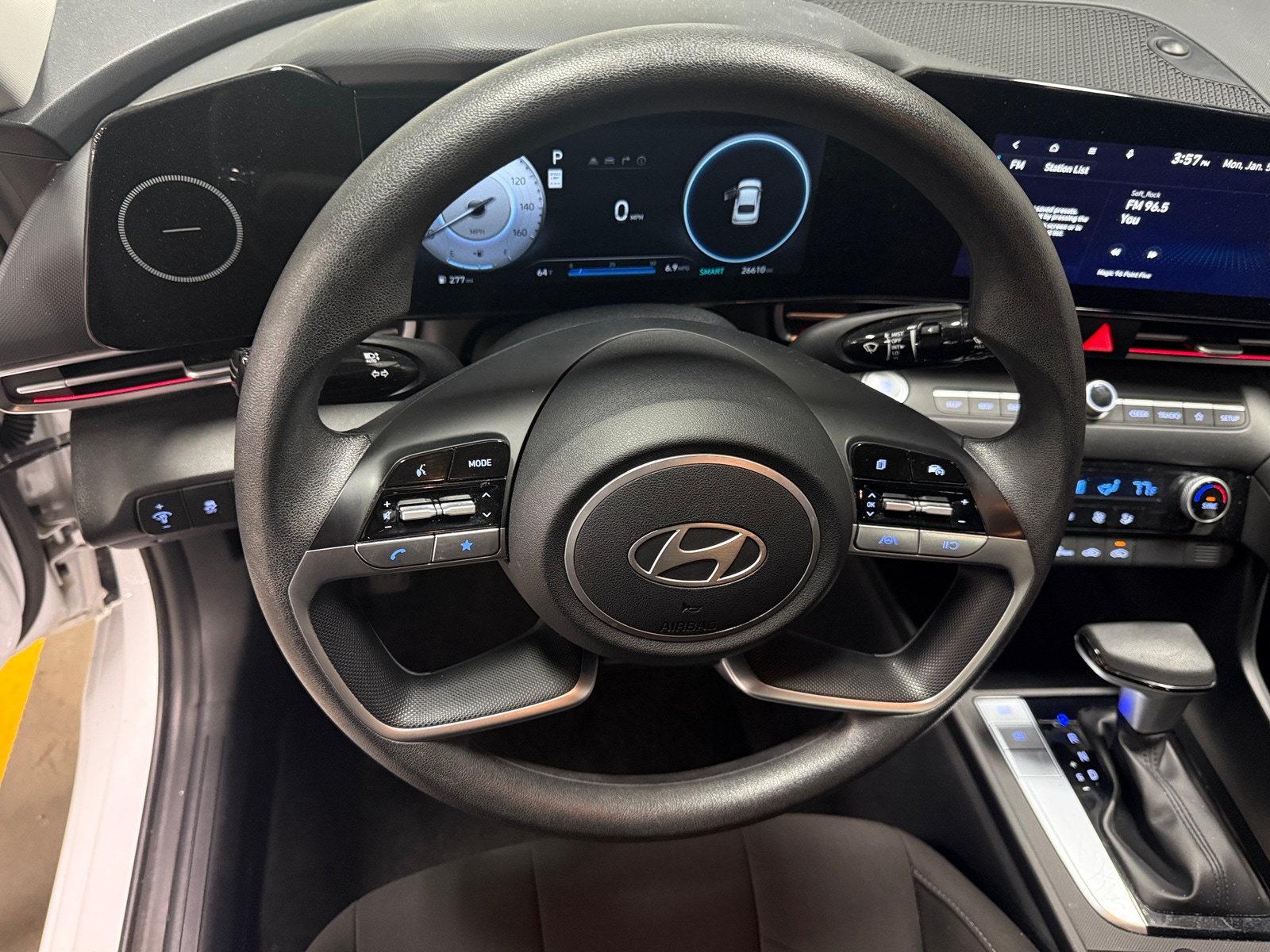 Thumbnail: 2024 Hyundai Elantra - 5