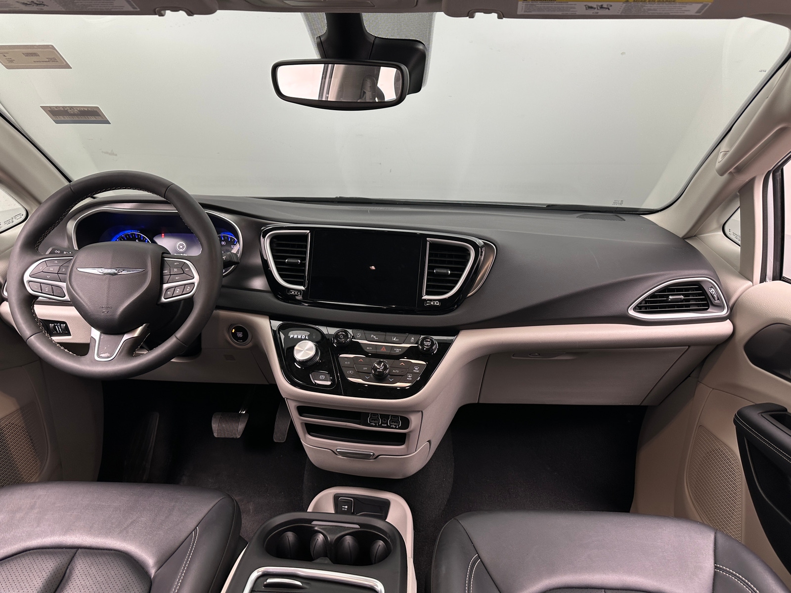 Thumbnail: 2024 Chrysler Pacifica - 2